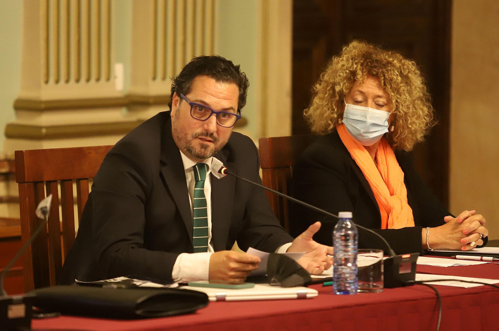 Imágenes del pleno celebrado en el Ayuntamiento de Huelva