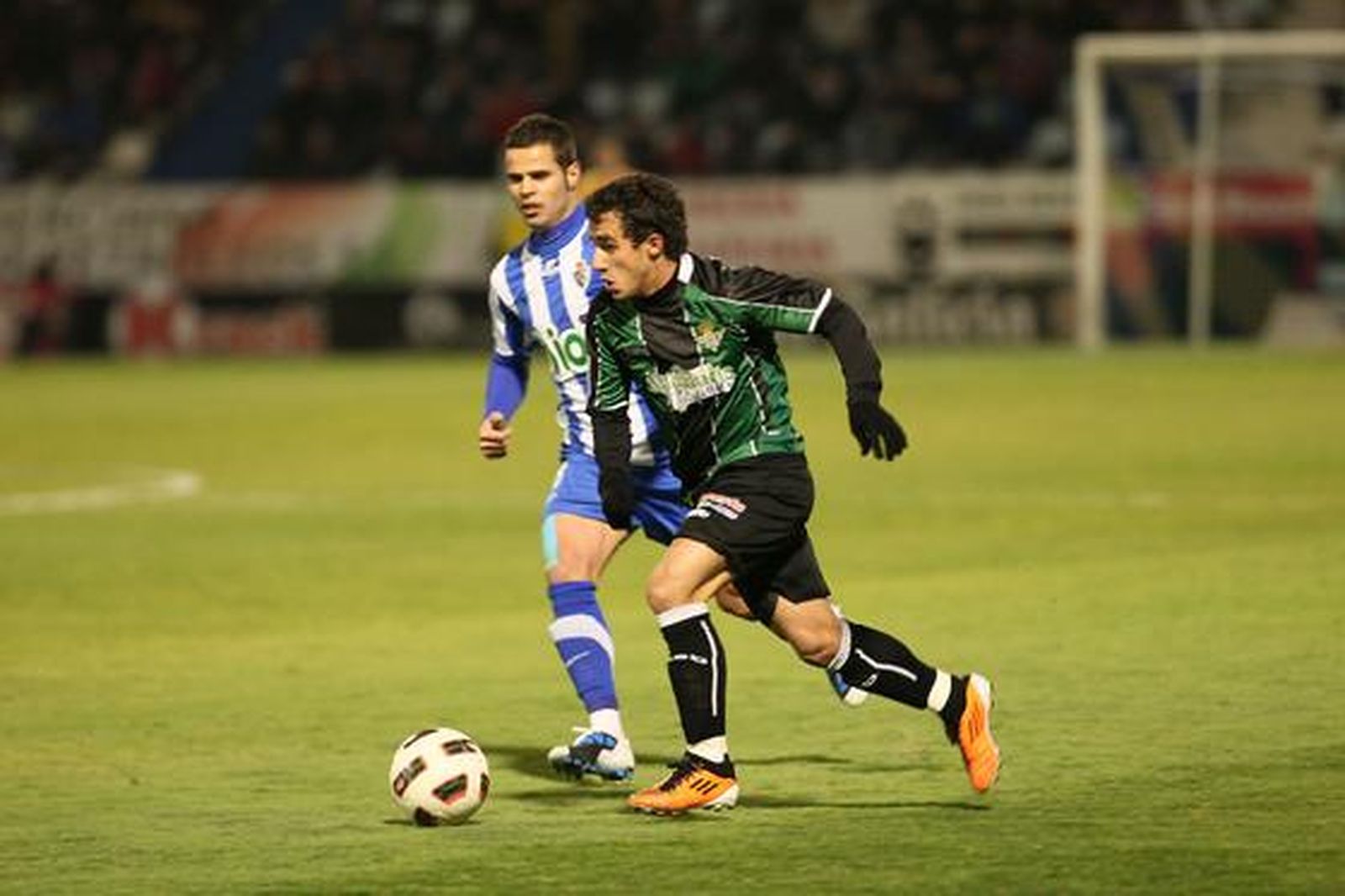 El Betis se trae un punto del campo del colista, la Ponferradina. / Norberto Cabezas