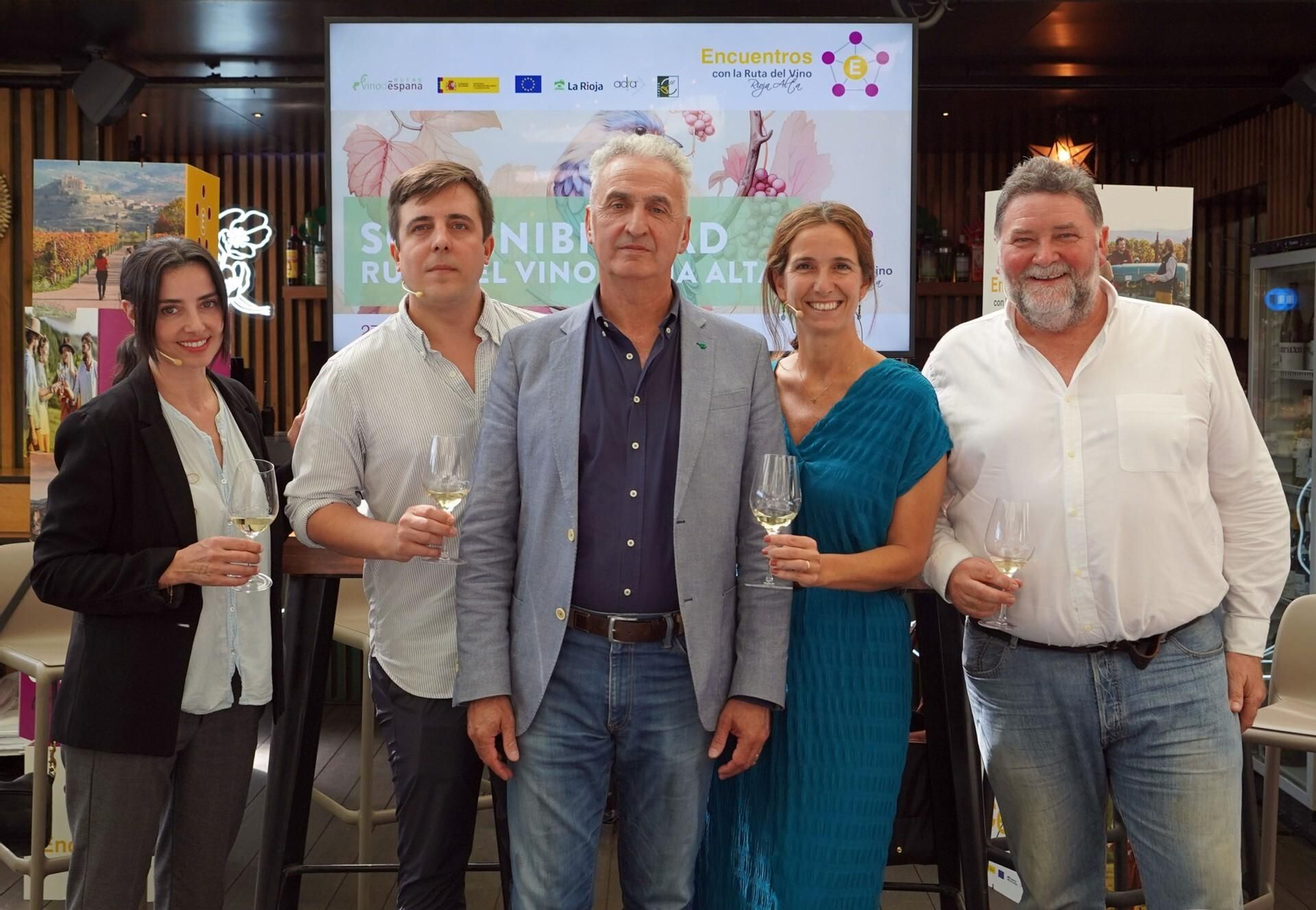 Los participantes del coloquio sobre la sostenibilidad en las bodegas riojanas
