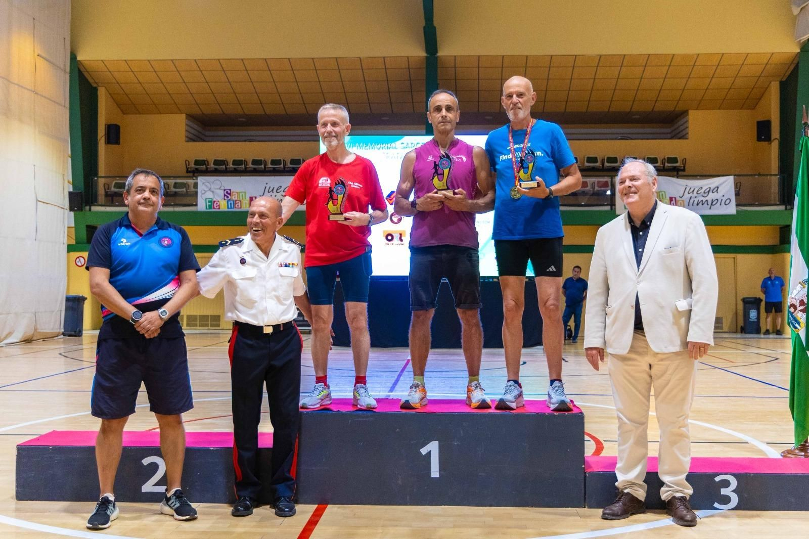 Las imágenes del Memorial Carmona Páez, la carrera más popular de San Fernando