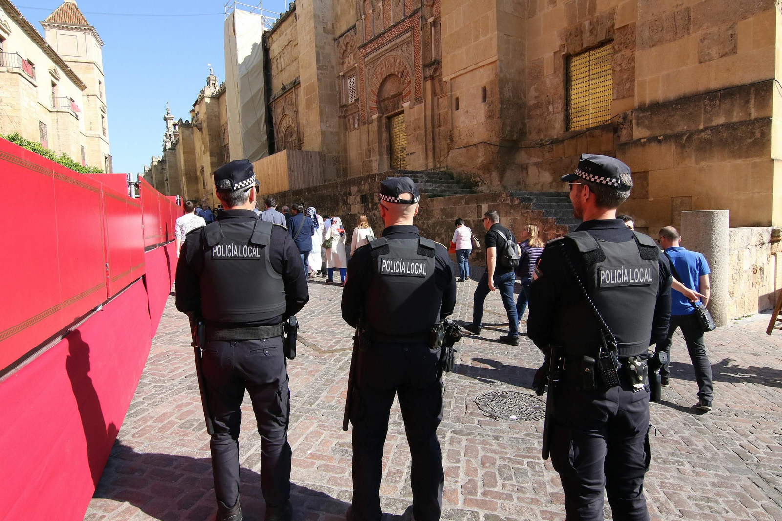 Policía en la carrera oficial