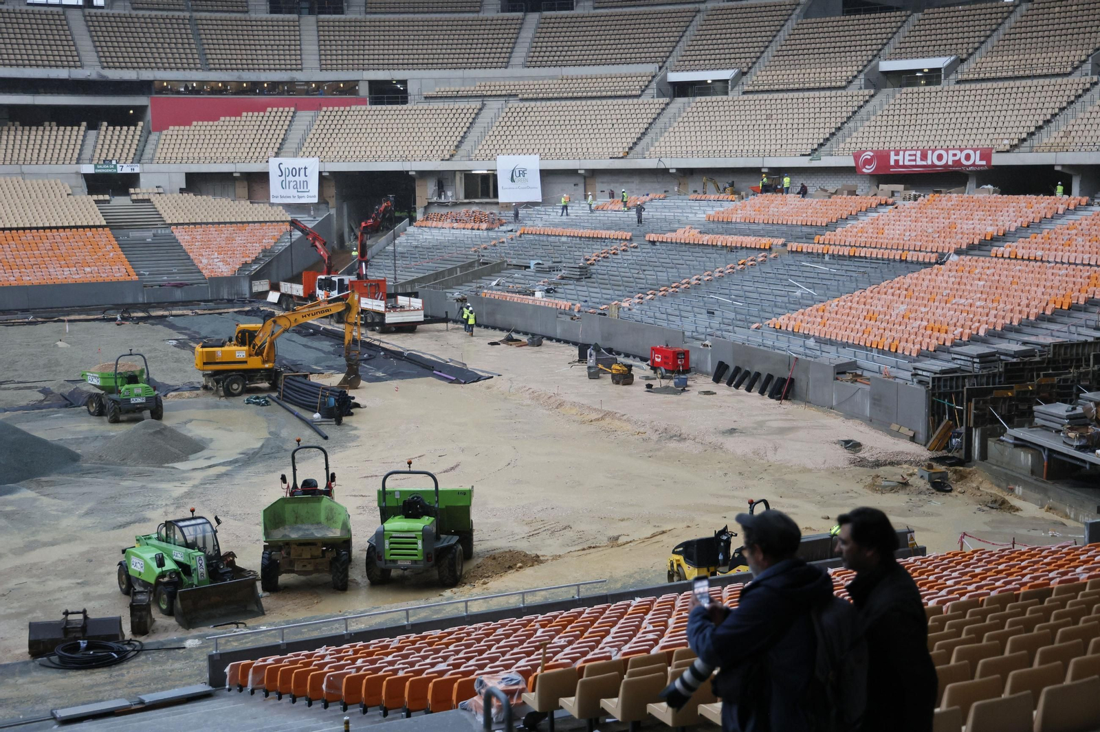 Las imágenes del estado de las obras en el Estadio de la Cartuja a falta de tres semanas para la final