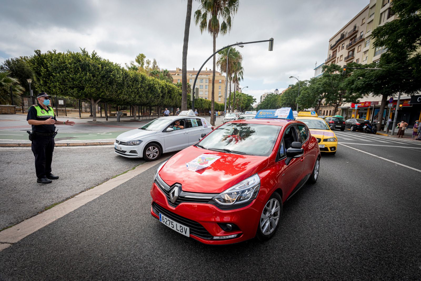 Cararavana-Protesta de las autoescuelas en Cádiz