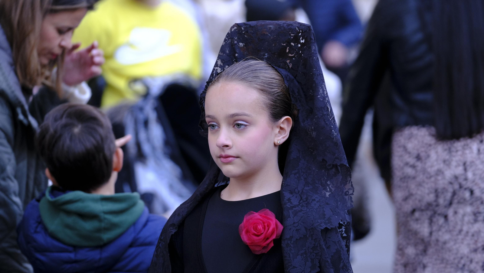 Coronación desaría al viento en su estación de Penitencia