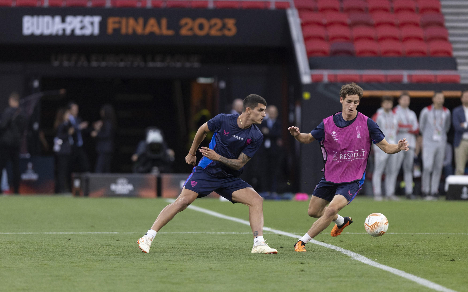 Las imágenes del entrenamiento del Sevilla FC en Budapest