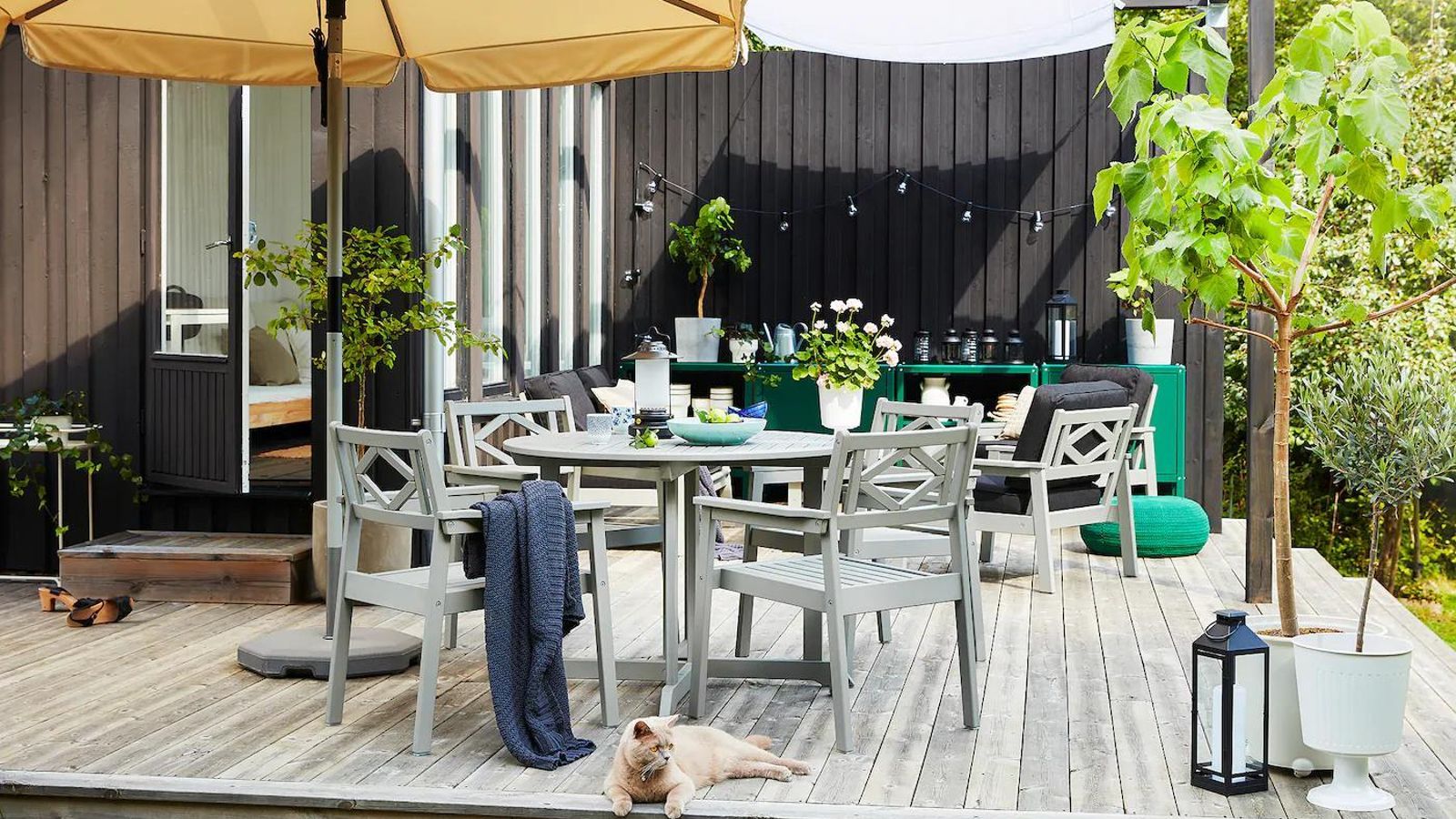 Una terraza grande y súper acogedora, lista para disfrutar de la primavera.