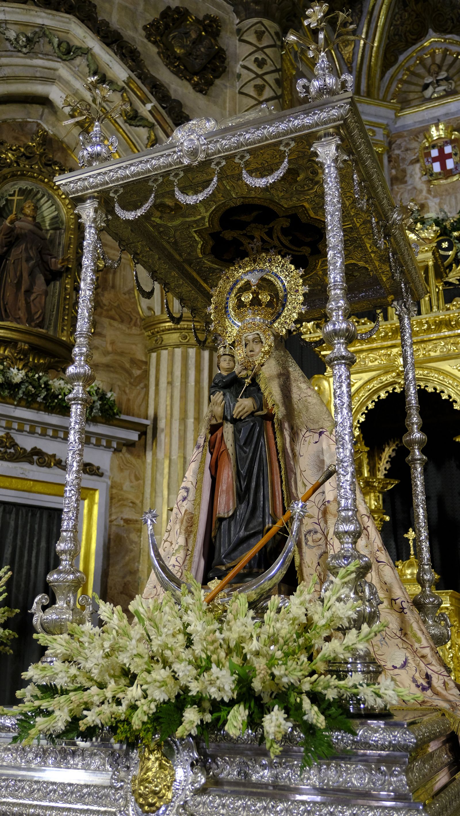 La ofrenda a la Virgen del Mar en imágenes