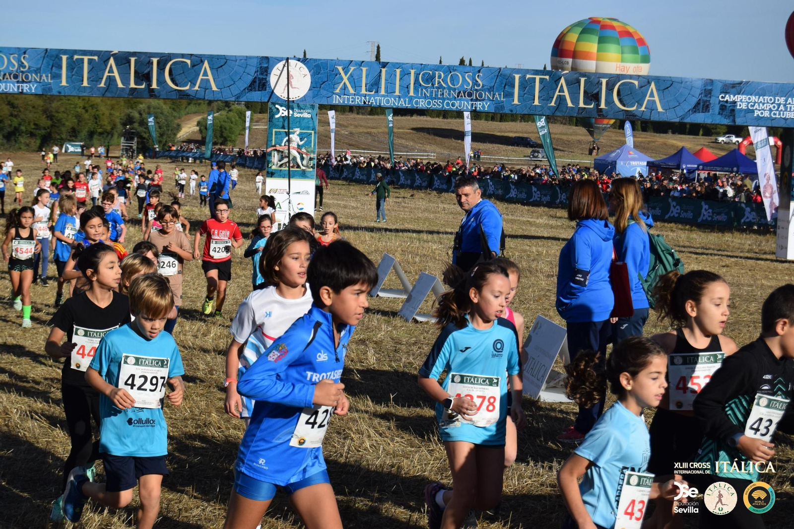 Búscate en las fotos del Cross de Itálica 2025 | 9