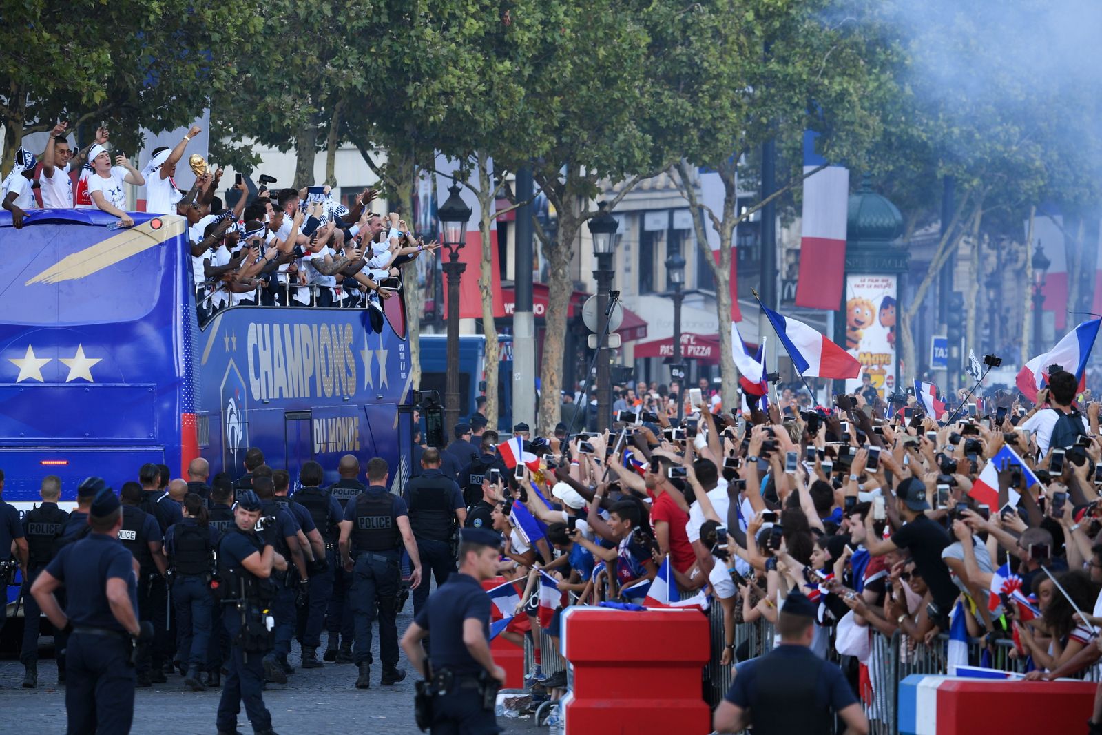 Francia celebra el triunfo de su selección en el Mundial
