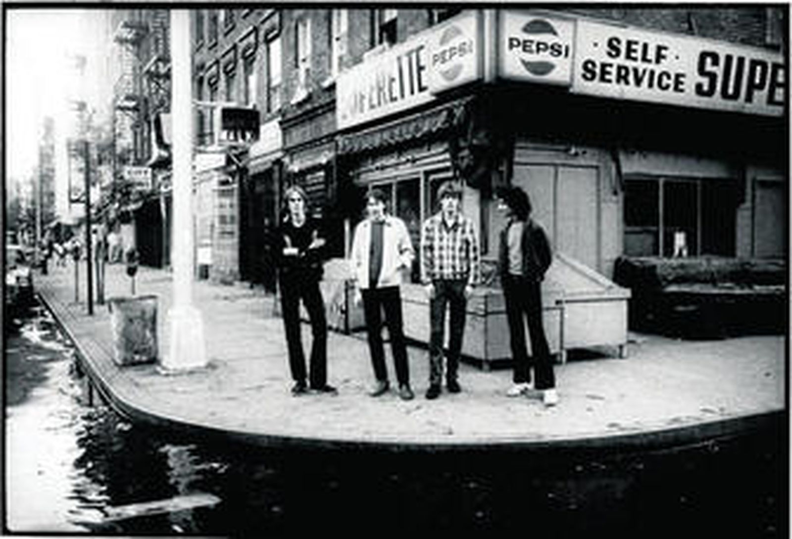 Television y Ramones, dos formas de fundir los plomos en el sótano