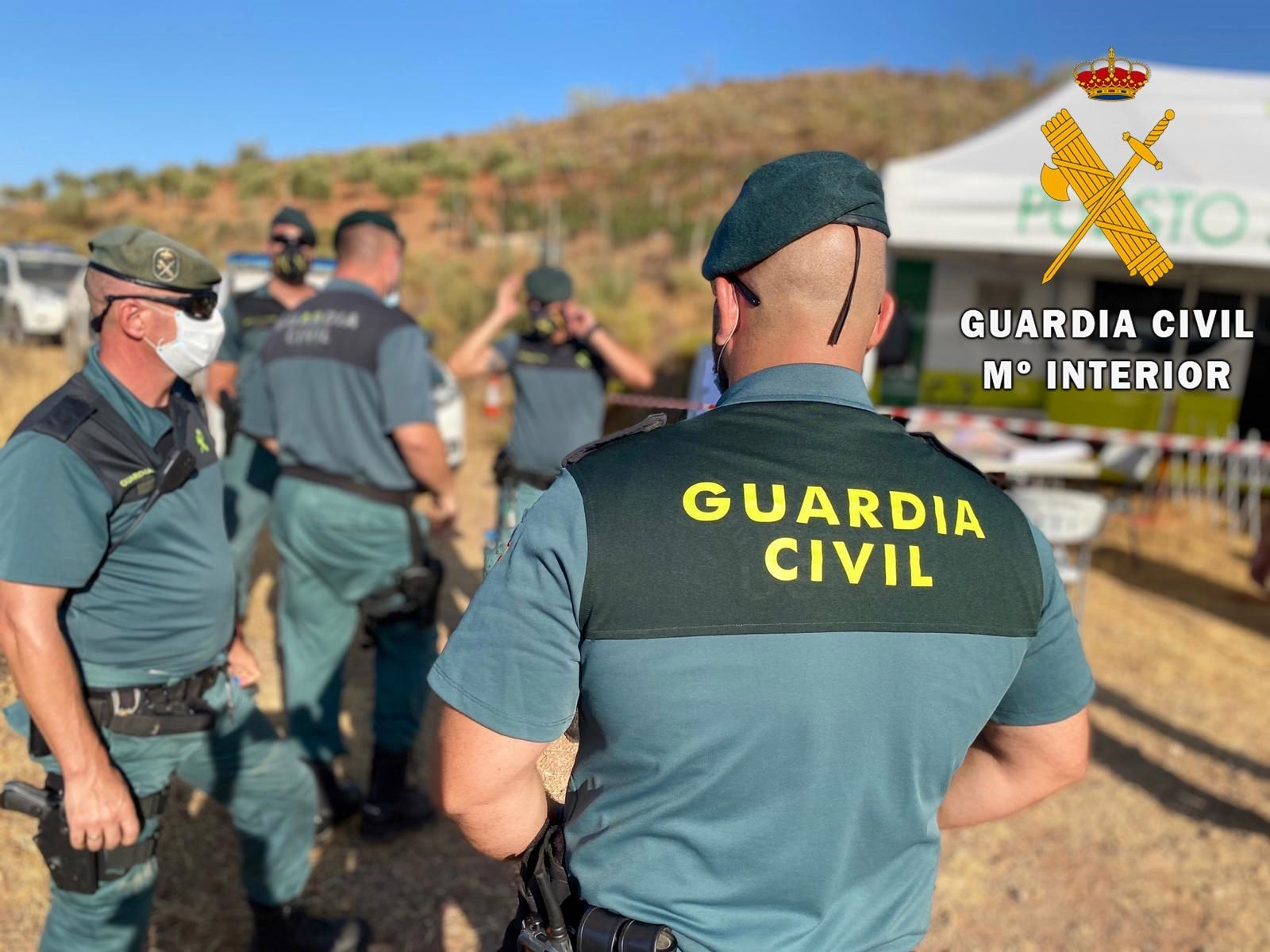 Efectivos de la Guardia Civil participantes en las batidas.