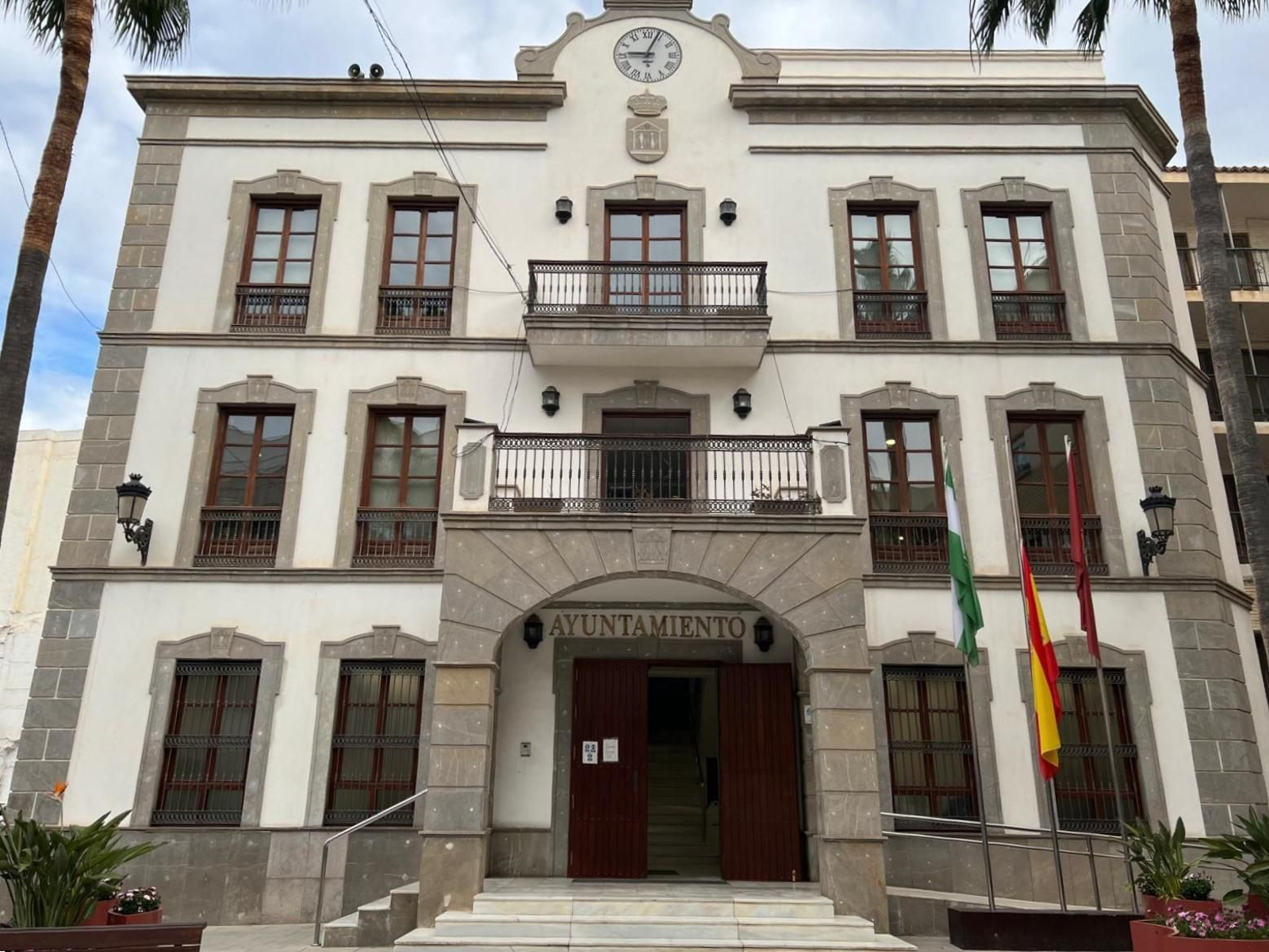 Ayuntamiento de Adra.