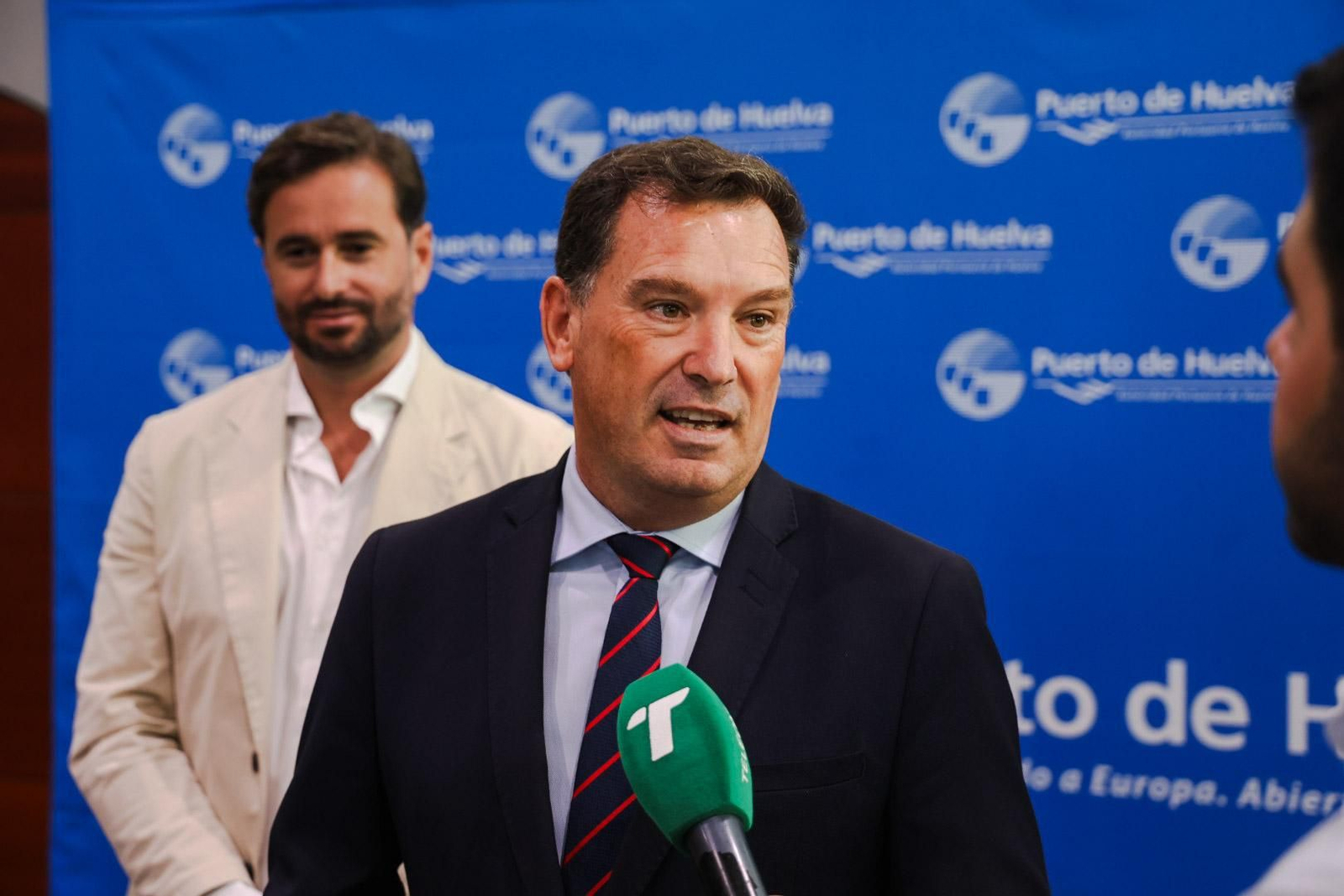 Imágenes del acto de bienvenida del Puerto de Huelva al Club de Negocios Talento de Sevilla, organizada por el Club Cámara de Huelva