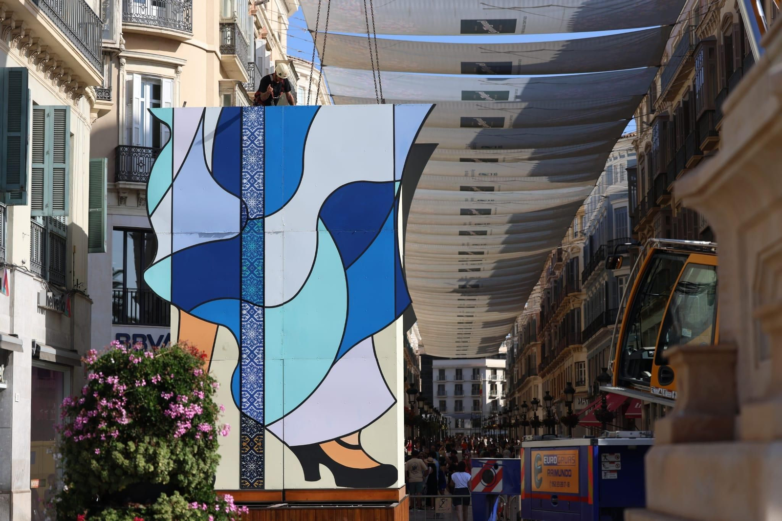 Proceso del montaje de la portada de la Feria del centro Proceso del montaje de la portada de la Feria del centro Feria de Málaga (6).jpeg