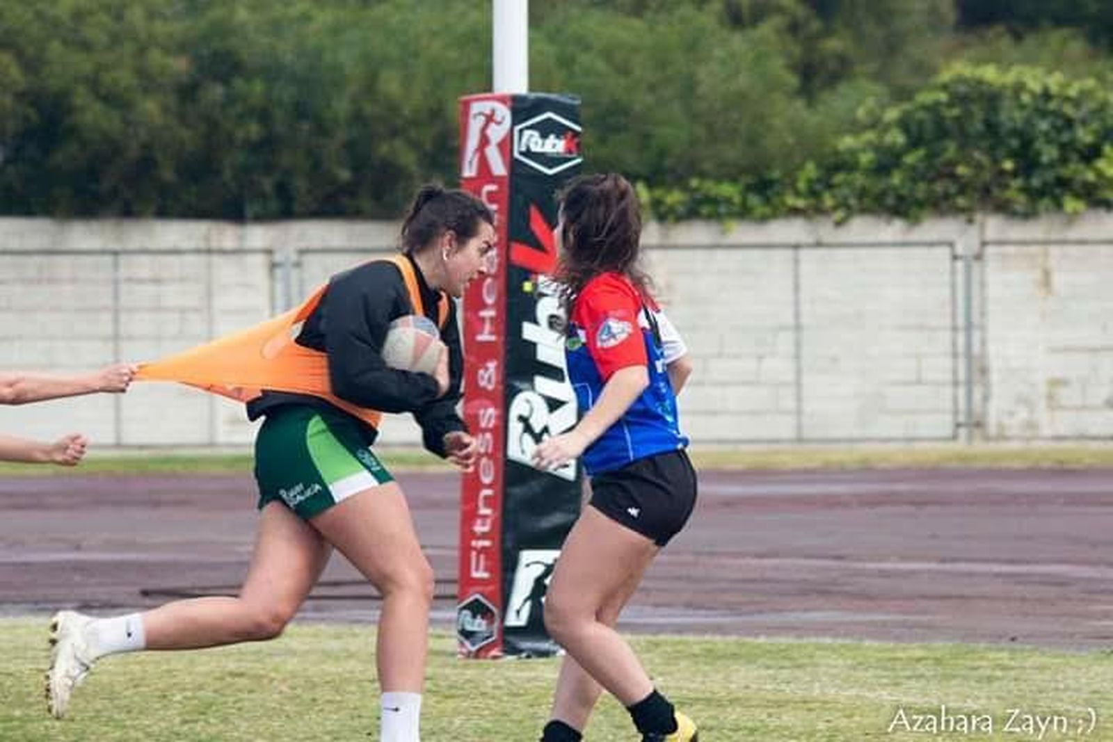 Carmen Castellucci avanza con el ovalado durante un entrenamiento.