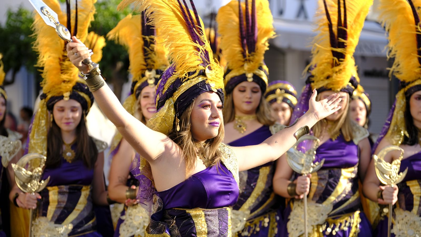 El espectacular desfile de Moros y Cristianos de Mojácar, en imágenes