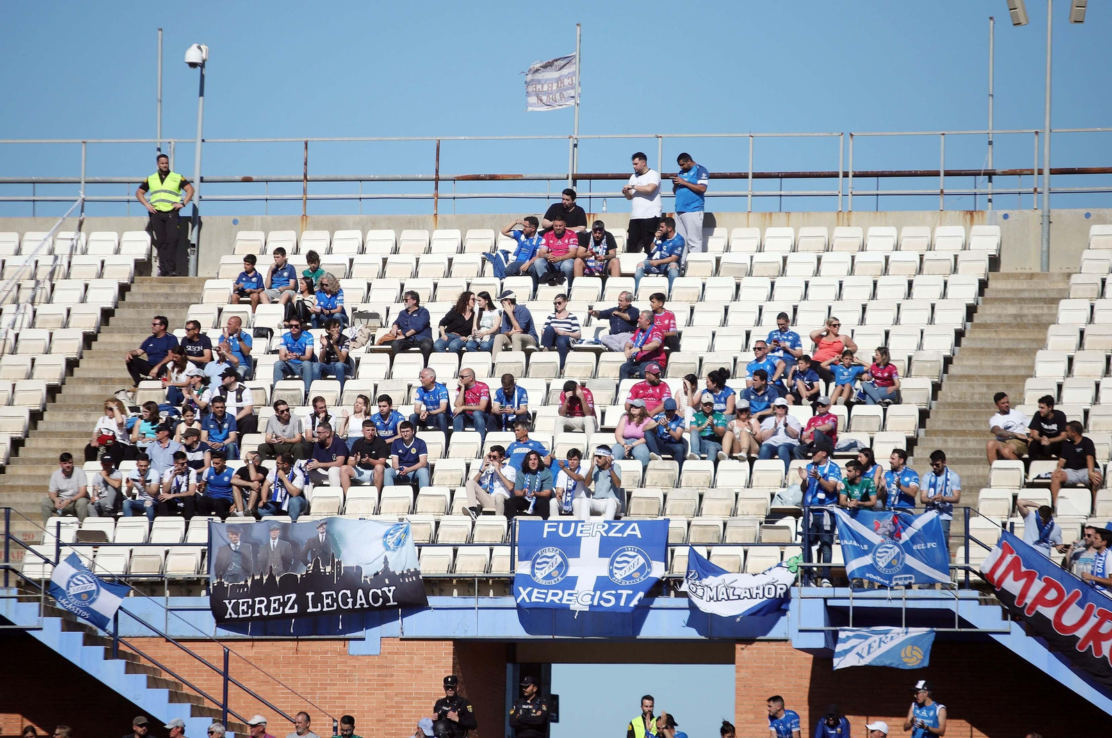 Imágenes del ambiente en el Recre-Jerez