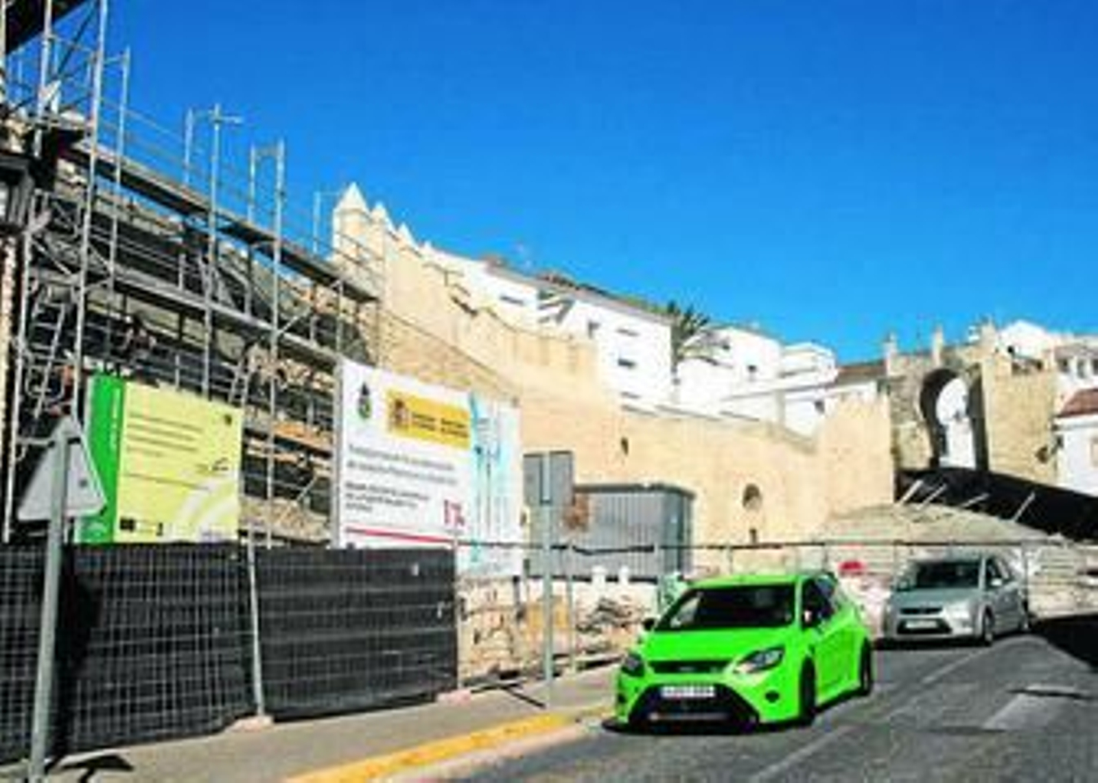 Aspecto que presenta en la actualidad la obra de recuperación de la muralla de la Fuente Salada.