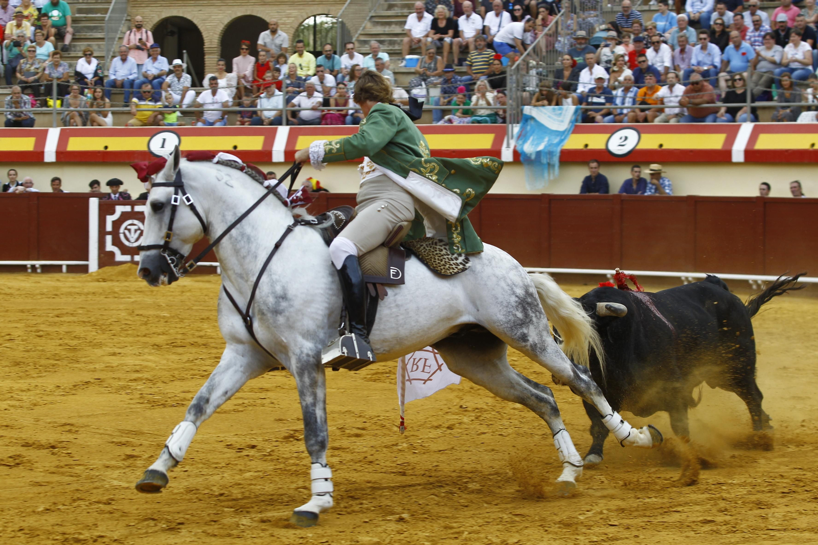 Imágenes de la corrida de rejones en la Feria taurina de Vera 2022