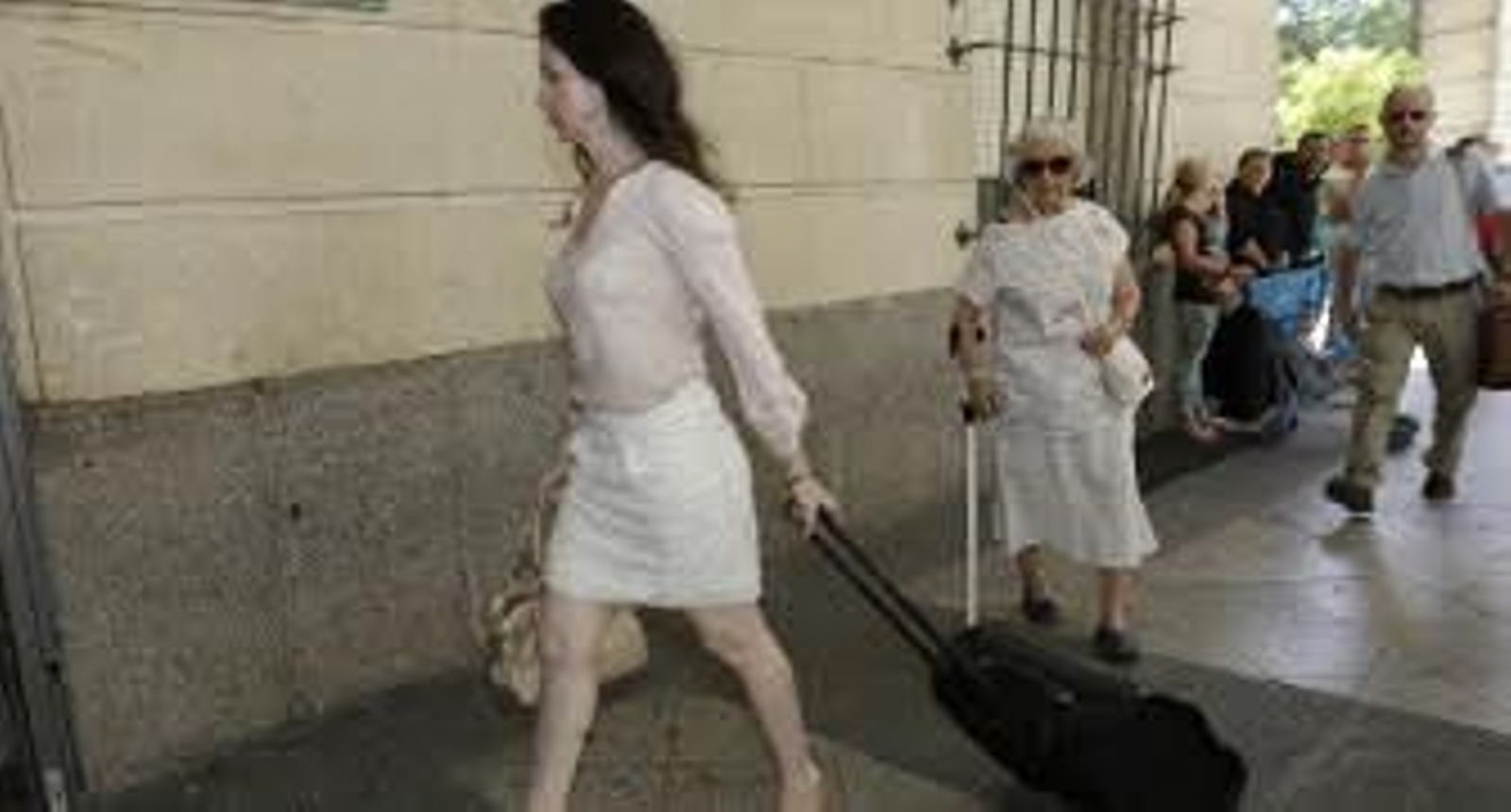 La juez Mercedes Alaya llega a los juzgados de Sevilla. / Juan Carlos Muñoz