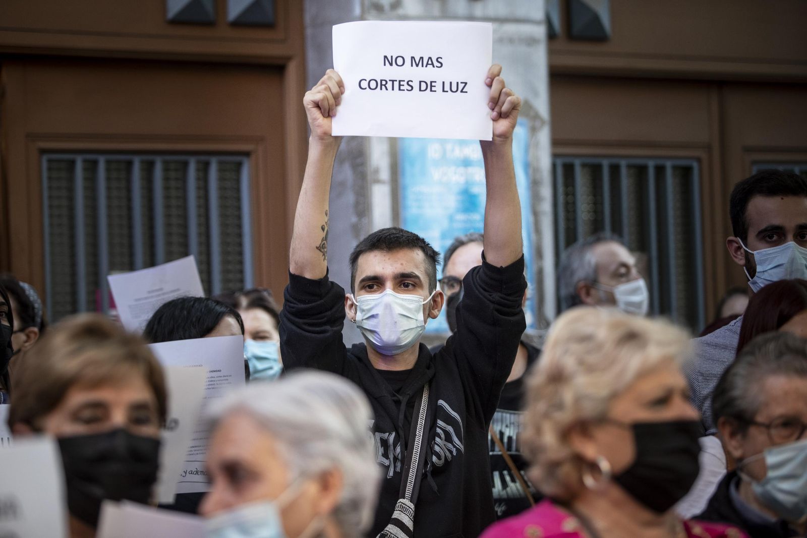 Imagen de archivo de una manifestación contra los cortes de luz.