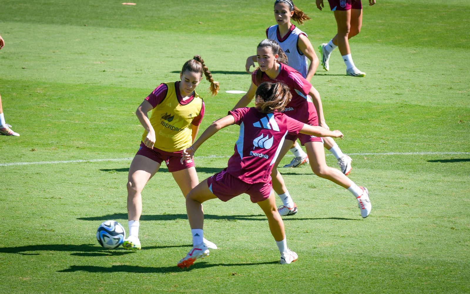 El entrenamiento de la Selección Española Femenina, en imágenes