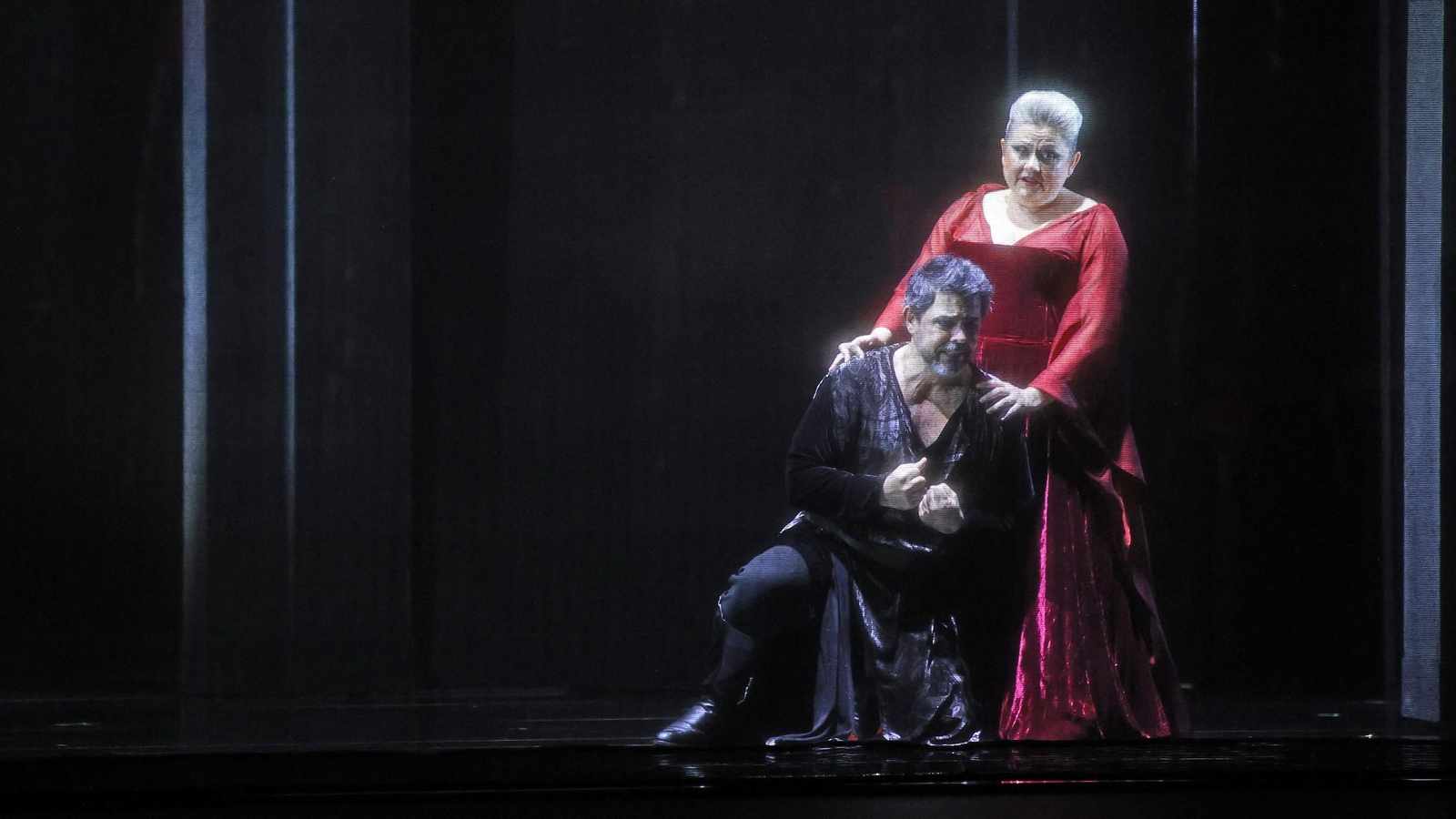 Imágenes de la ópera Macbeth en el Teatro Villamarta de Jerez