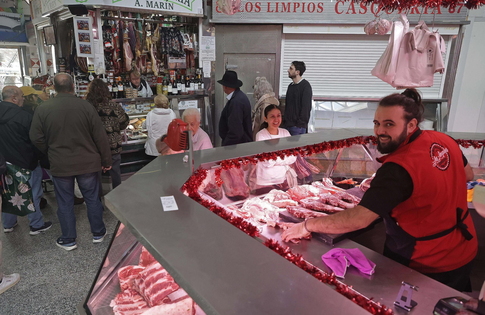 Fotos de las últimas compras en Algeciras para la cena de Nochebuena