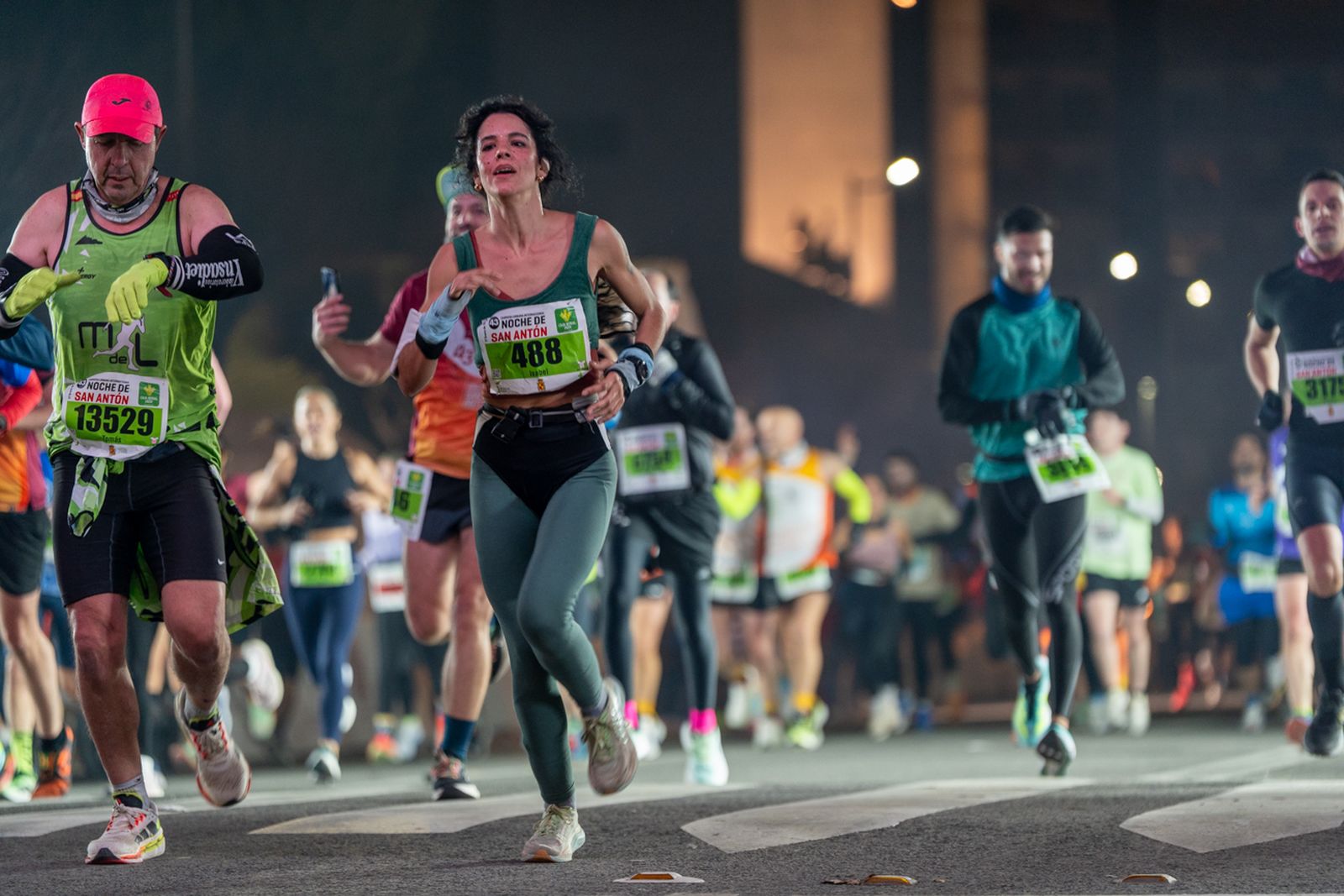 En imágenes: búscate en tu llegada a meta de la Carrera de San Antón 2026 (8)