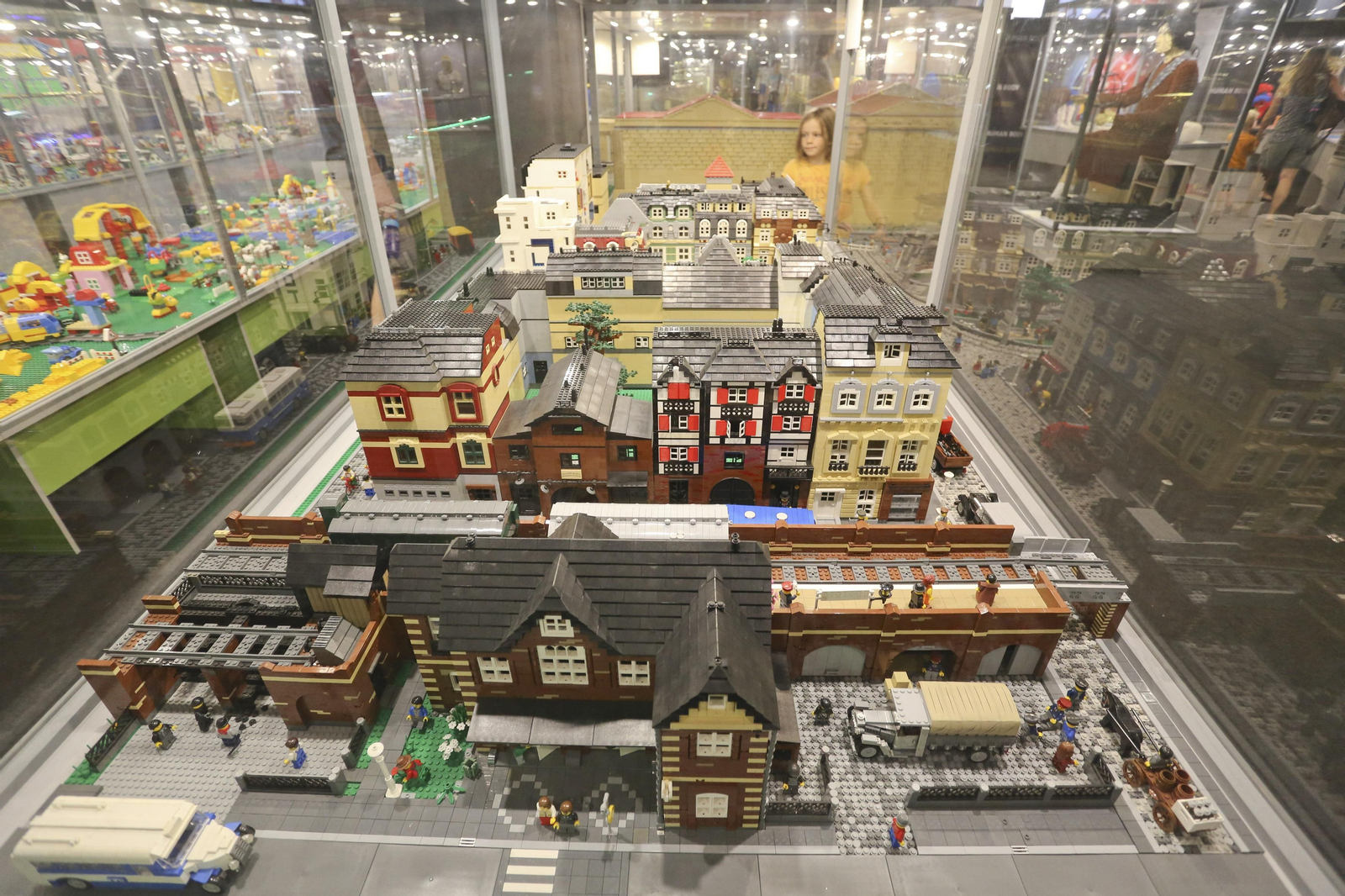 Las fotos de la exposición de Lego en el Muelle Uno de Málaga