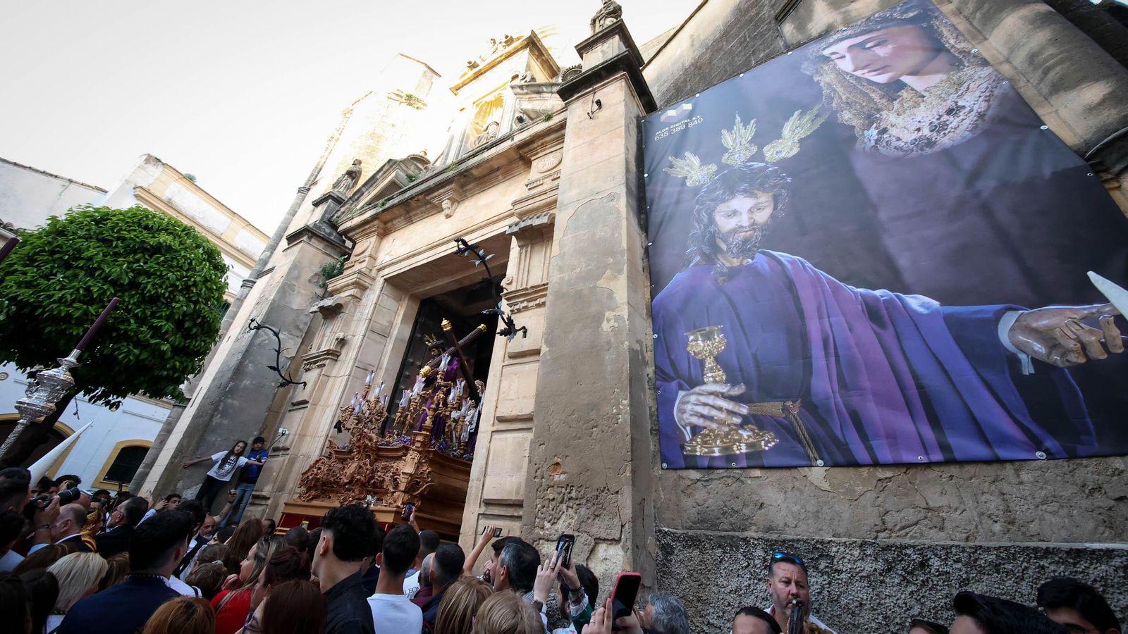El misterio de la Entrega, saliendo de San Marcos.