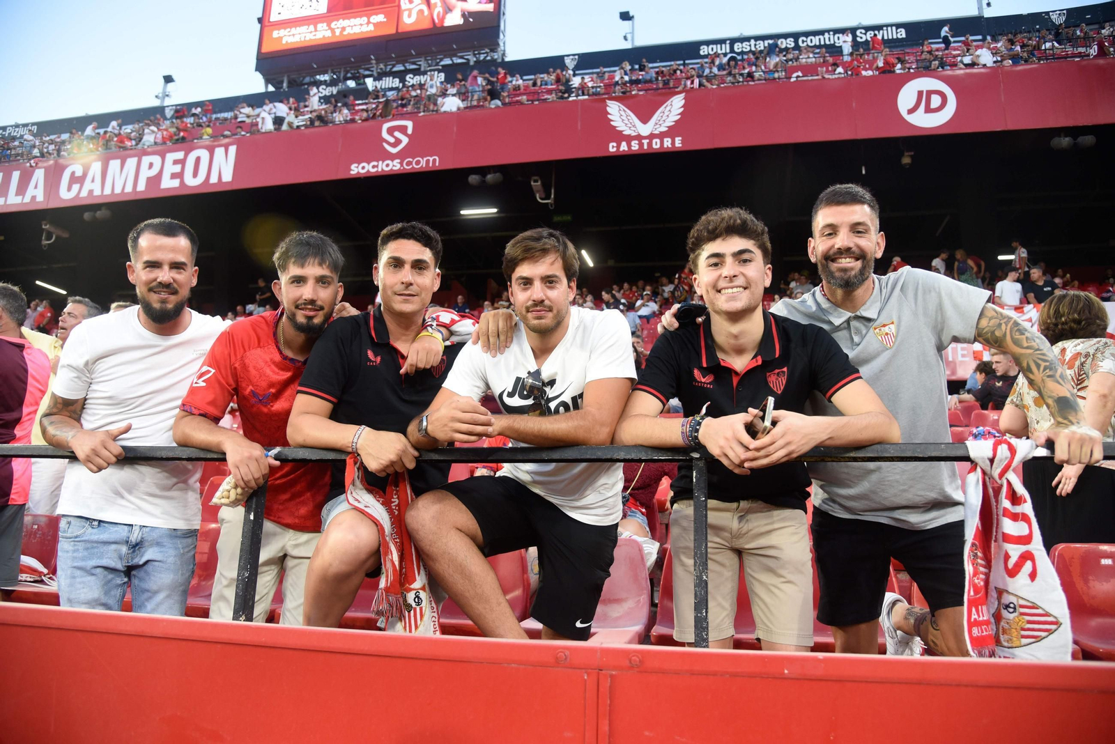 Búscate en las gradas del Pizjuán en el Sevilla Villarreal