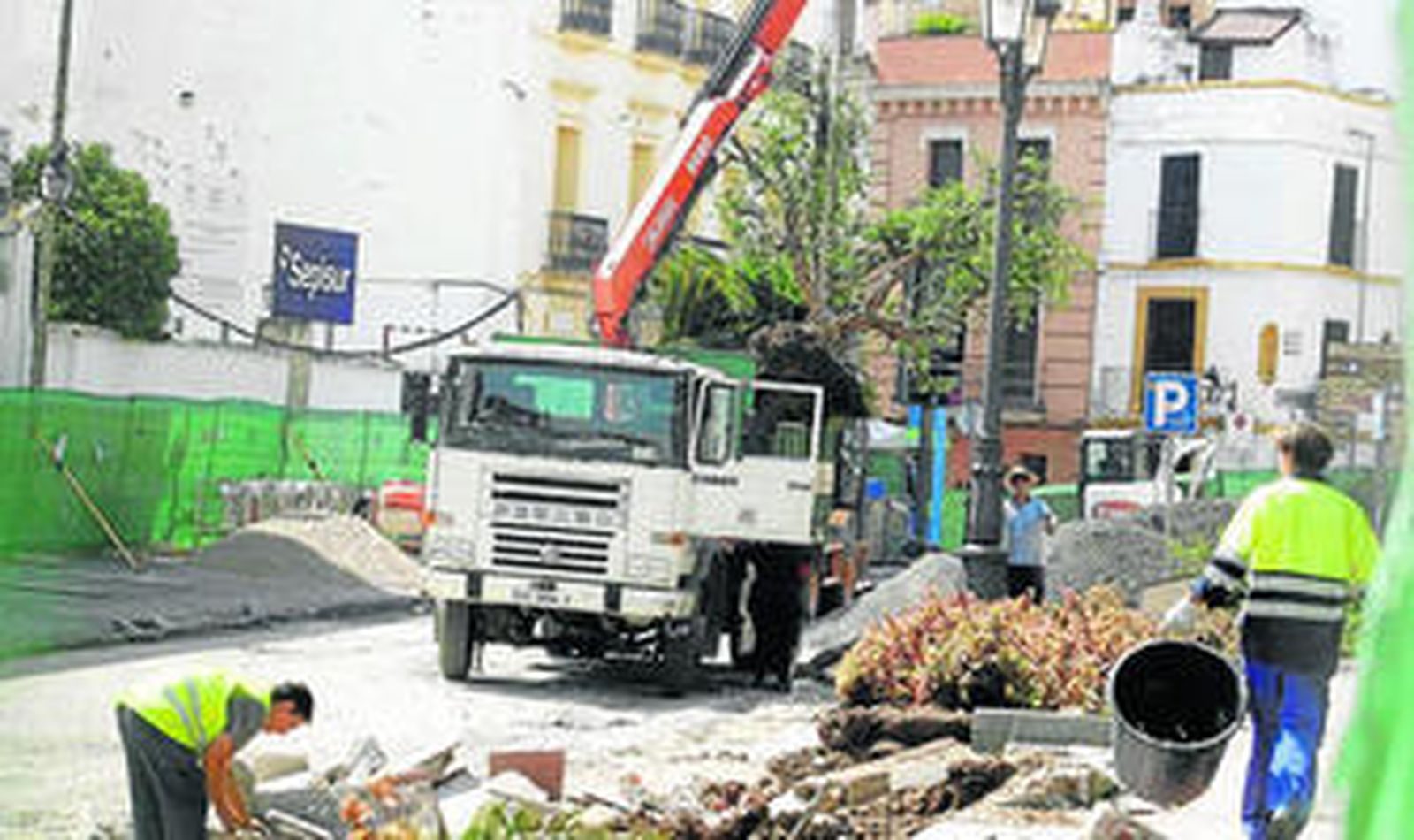 La calle Capitulares, cortada por las obras.