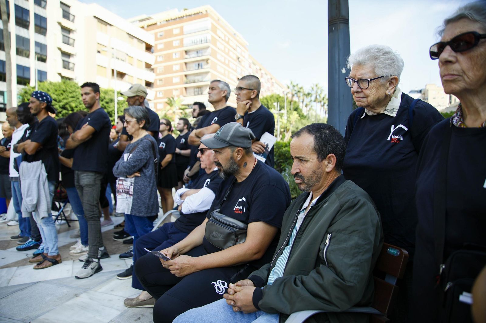 Imágenes de la campaña "Camino de Santiago" para celebrar el día de las personas sin hogar en Almería