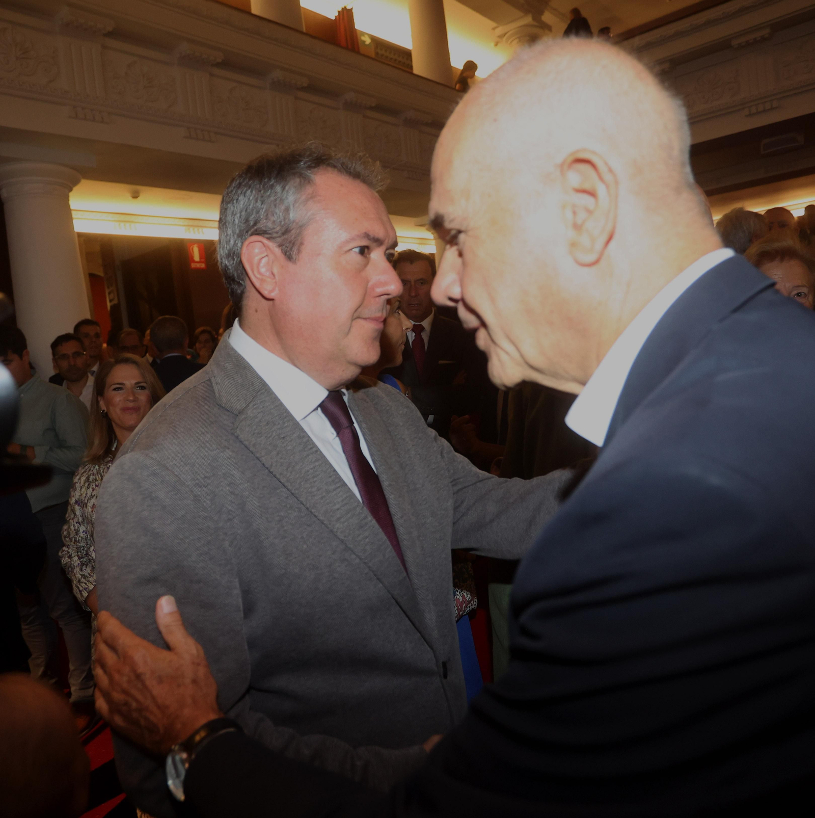 PREMIO IBEROAMERICANO TORRE DEL ORO A FELIPE GONZALEZ