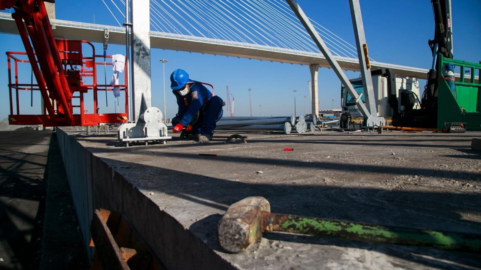 Instalación de pantallas de protección en La Cabezuela