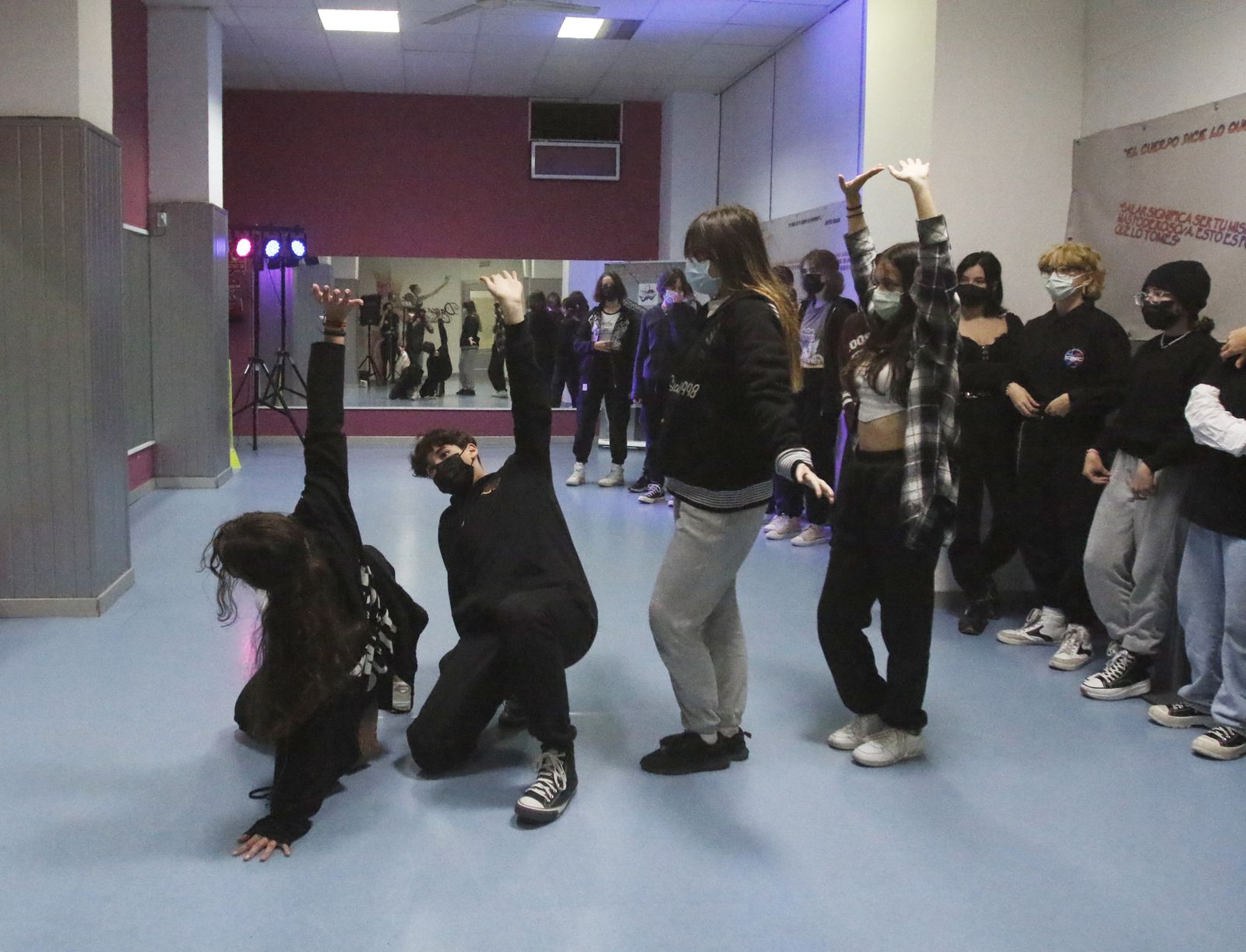 Las fotografías de una clase de K-pop en Córdoba, el baile coreano de moda