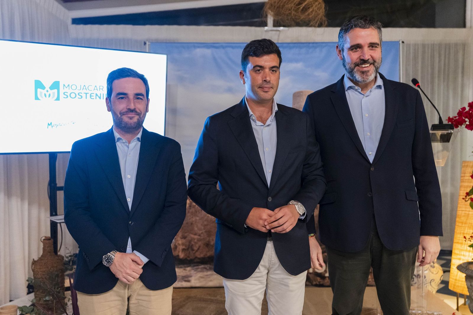 La presentación de 'Mojácar Sostenible' y la entrega del Indalo de Oro a Ricardo Escudero, en imágenes