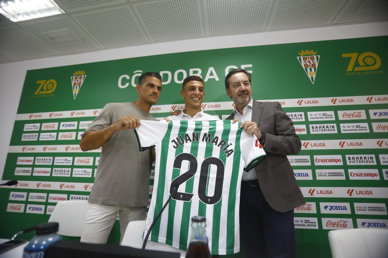 Las mejores fotos de la presentación de Adri Fuentes, Juan María Alcedo y Mariano Carmona como jugadores del Córdoba CF
