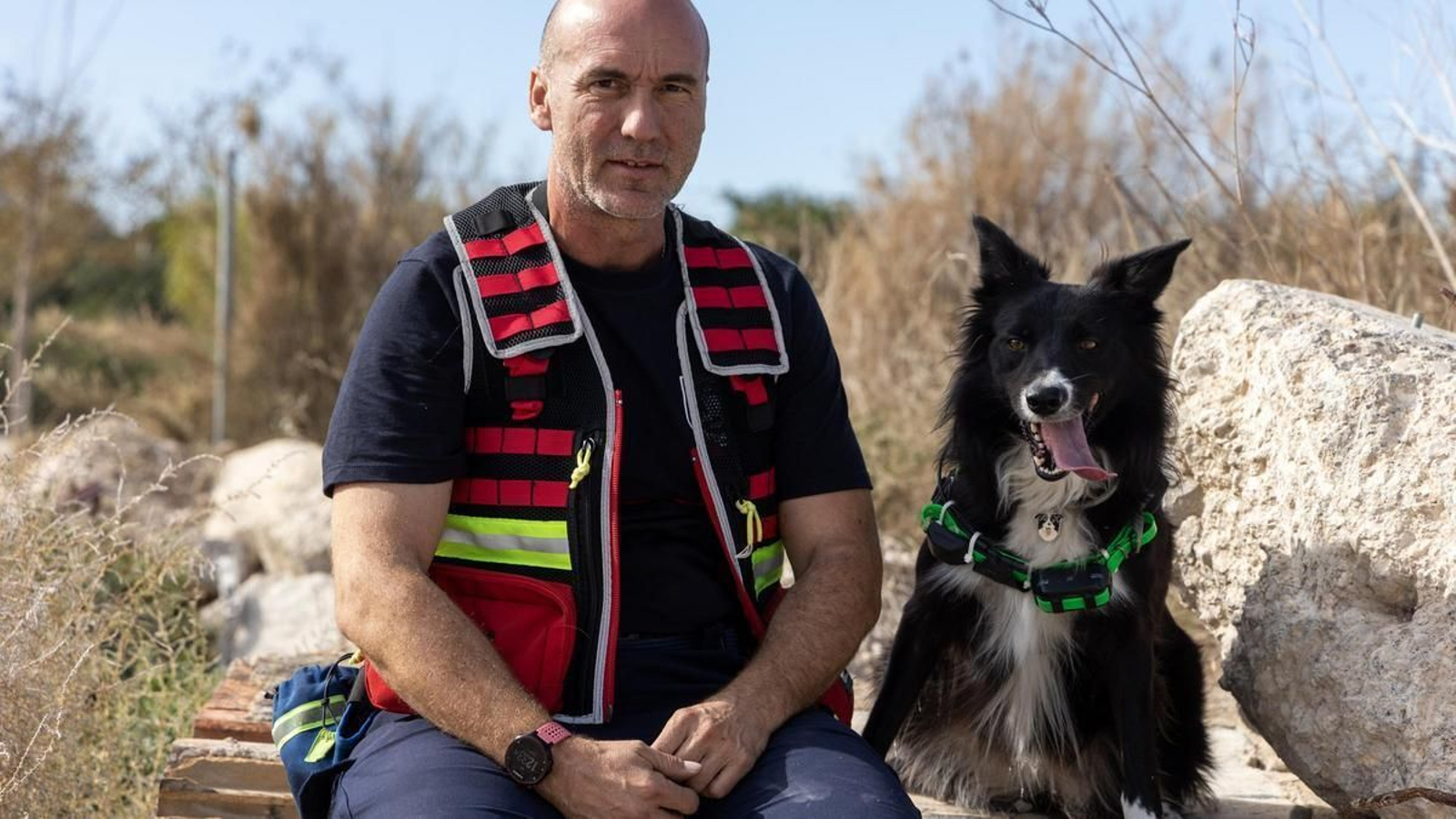 Senda, Una perra "bombera" de la raza Border collie rescata a una anciana con alzheimer  en Alicante
