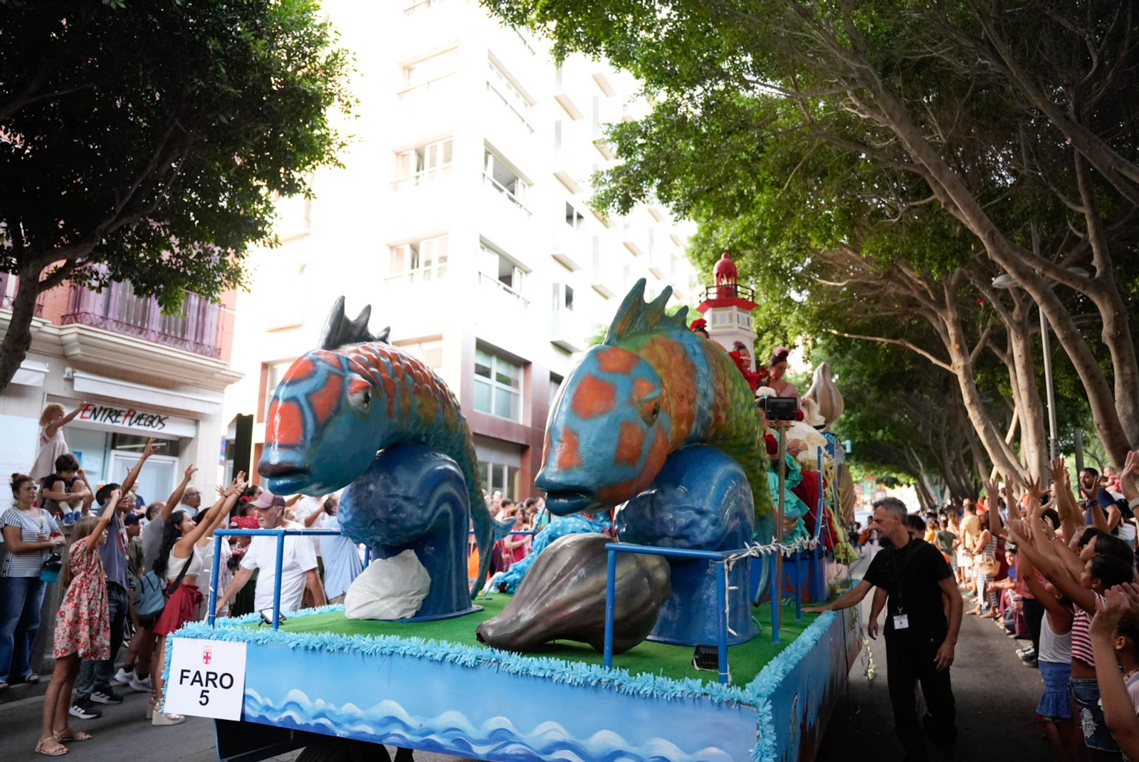 Así se ha vivido la Batalla de Flores en la Feria de Almería