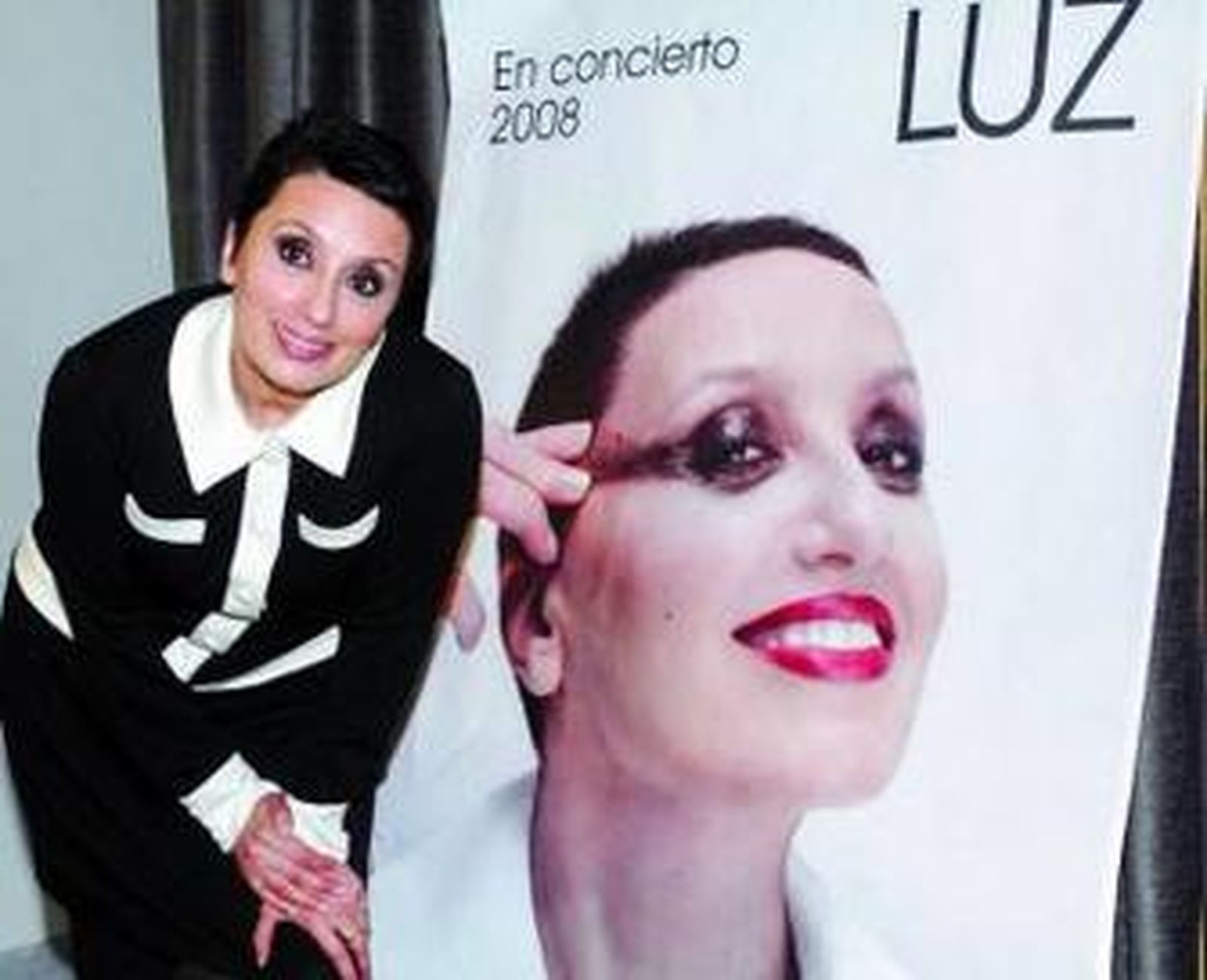 Luz Casal prepara ya una gira de 40 conciertos con su 'Vida tóxica'