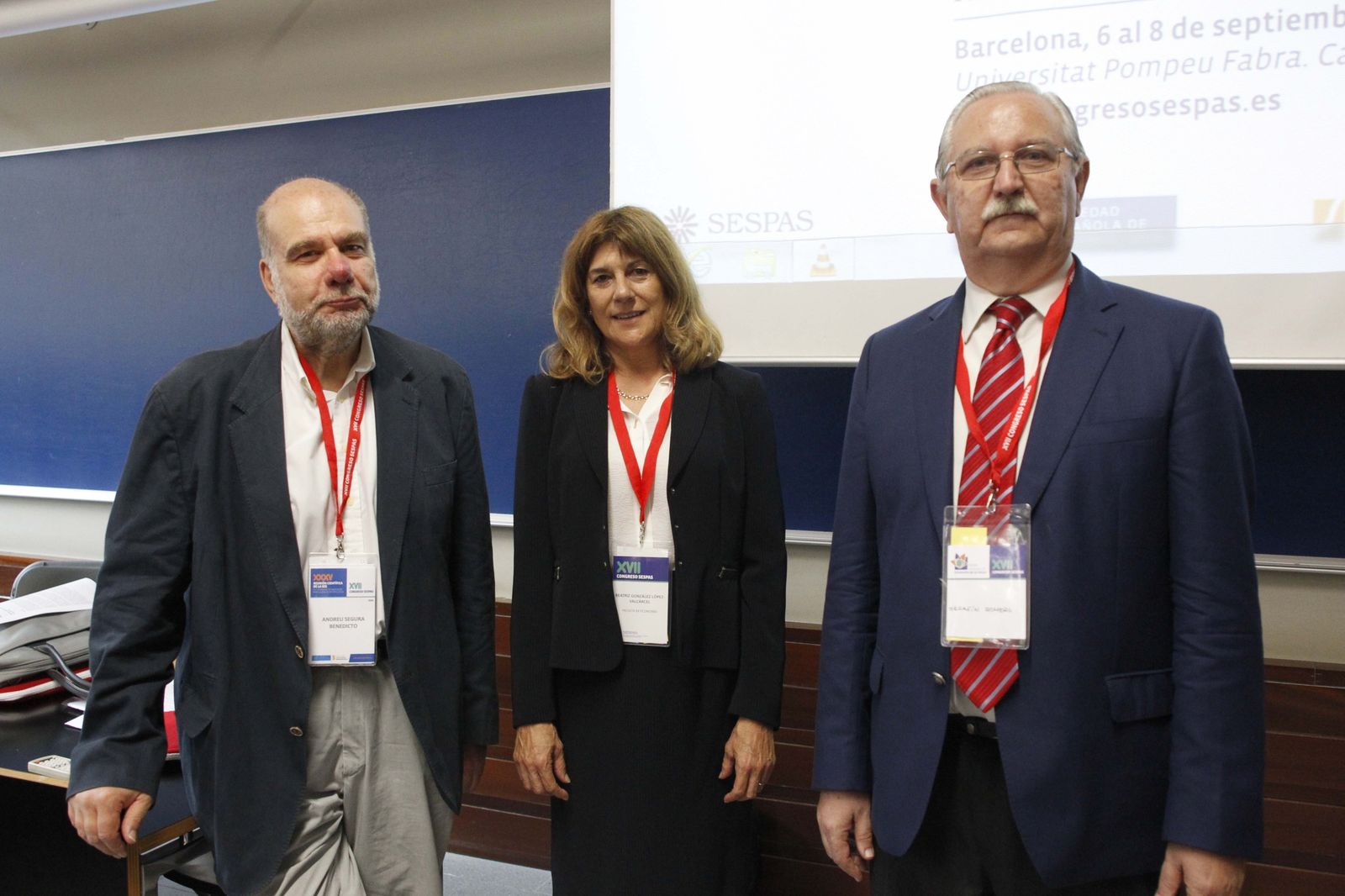Andreu Segura, del grupo de trabajo creado; Beatriz González, presidenta de Sespas, y Serafín Romero, de la OMC.
