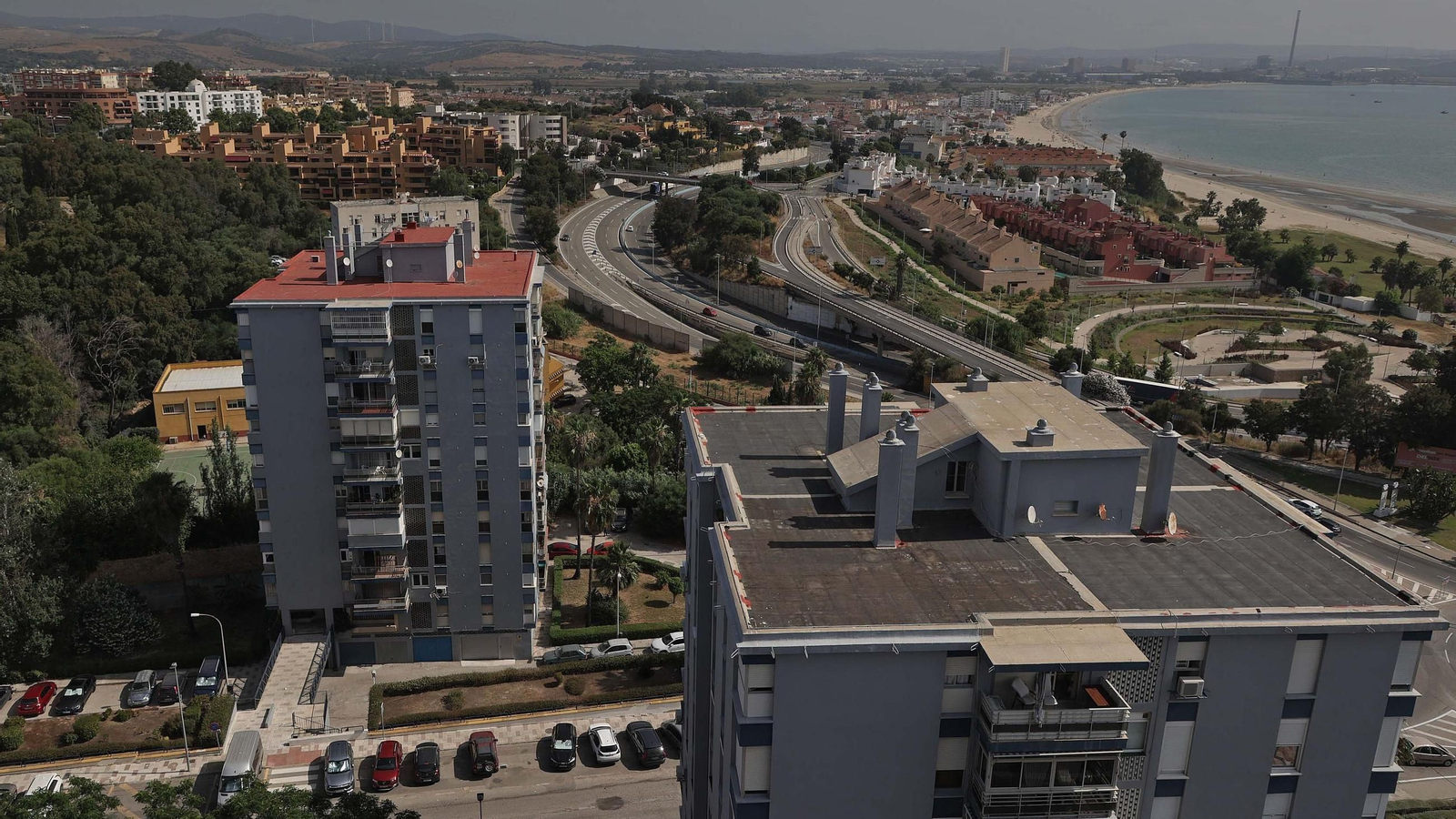 Vista panorámica de San José Artesano, La Ermita y la playa del Rinconcillo, en Algeciras.