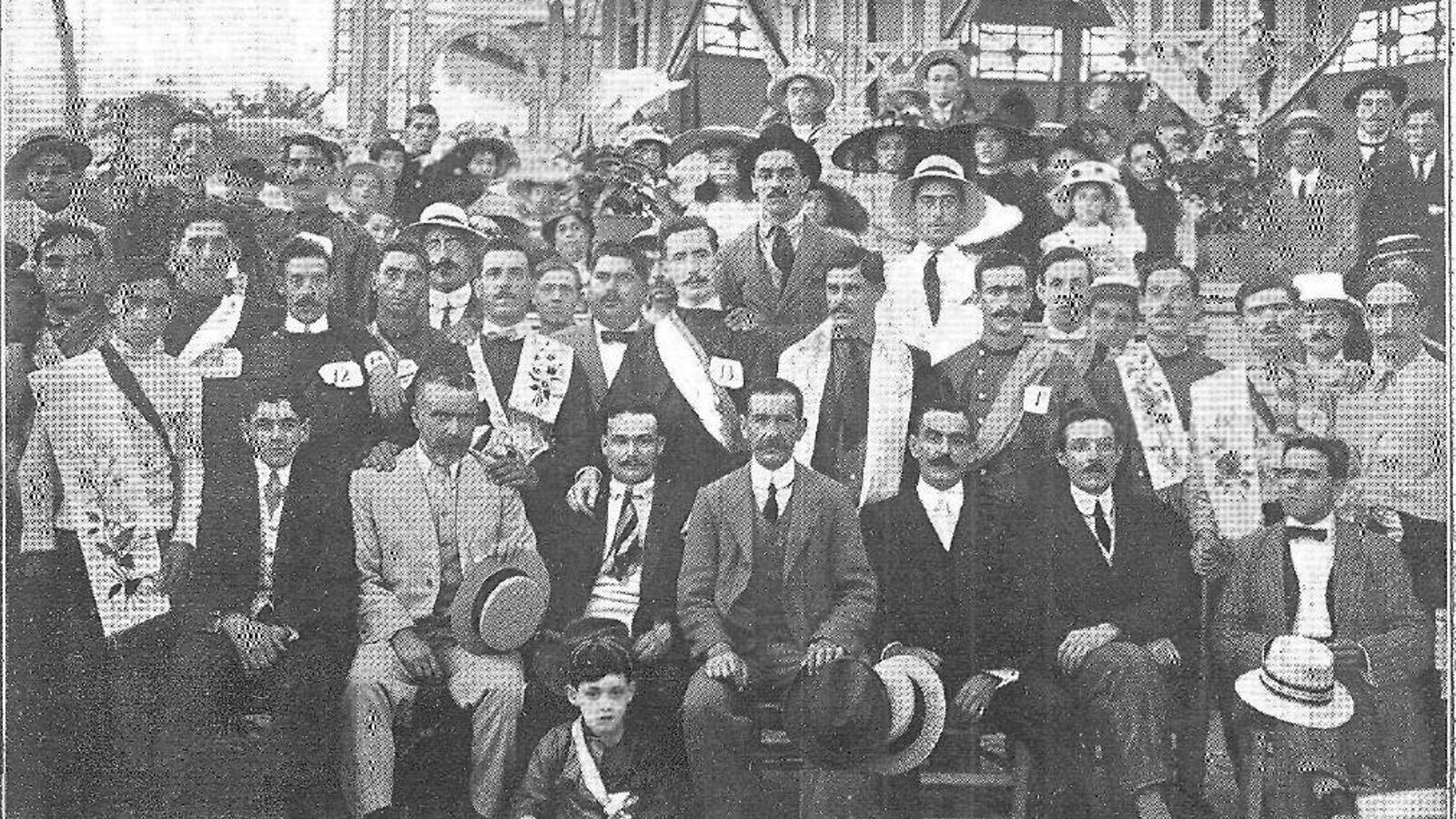 Carrera de cintas de feria, en 1912.