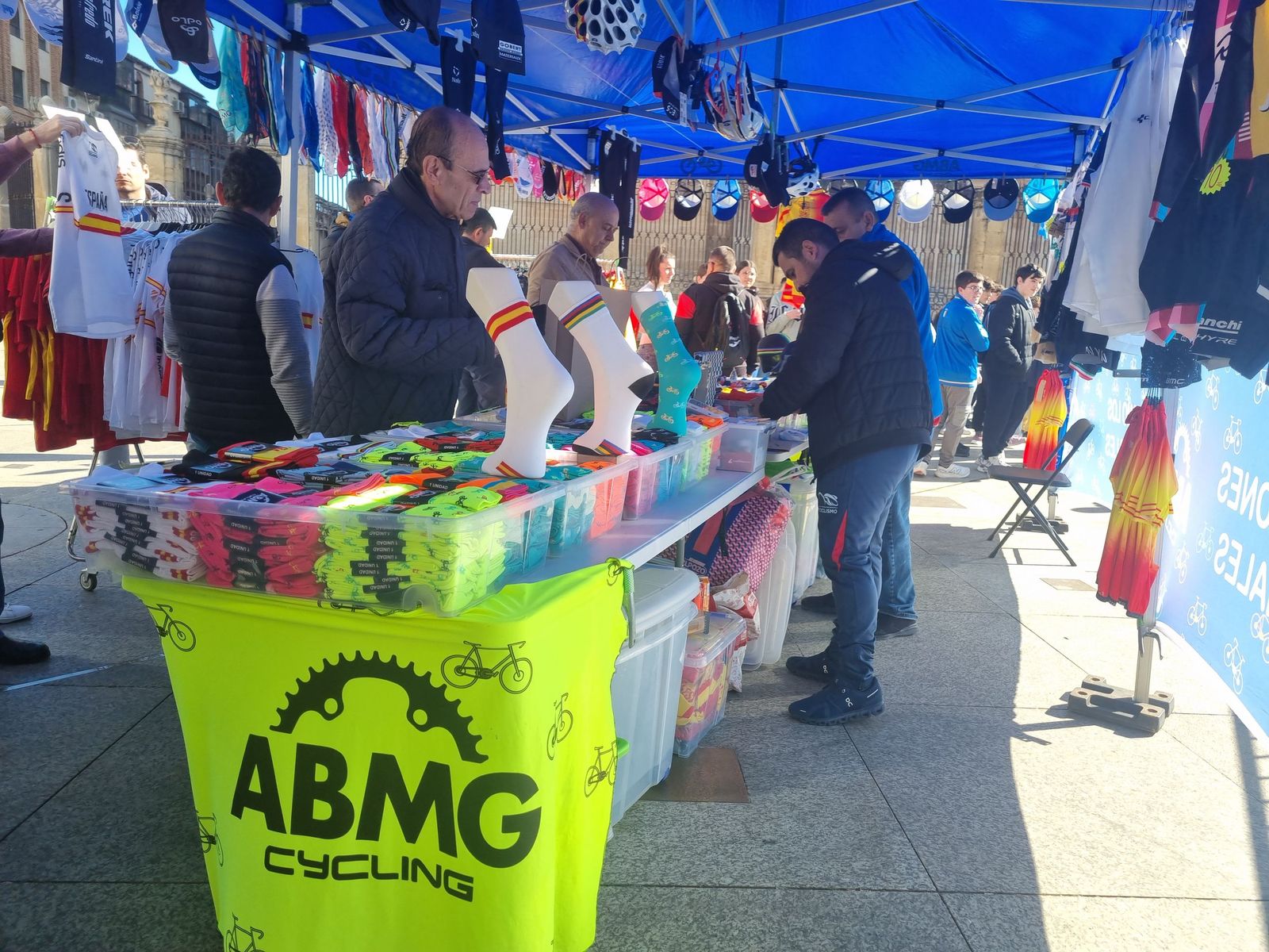 En imágenes: Jaén, espectacular escenario de la tercera etapa de la Vuelta a Andalucía - Ruta del Sol