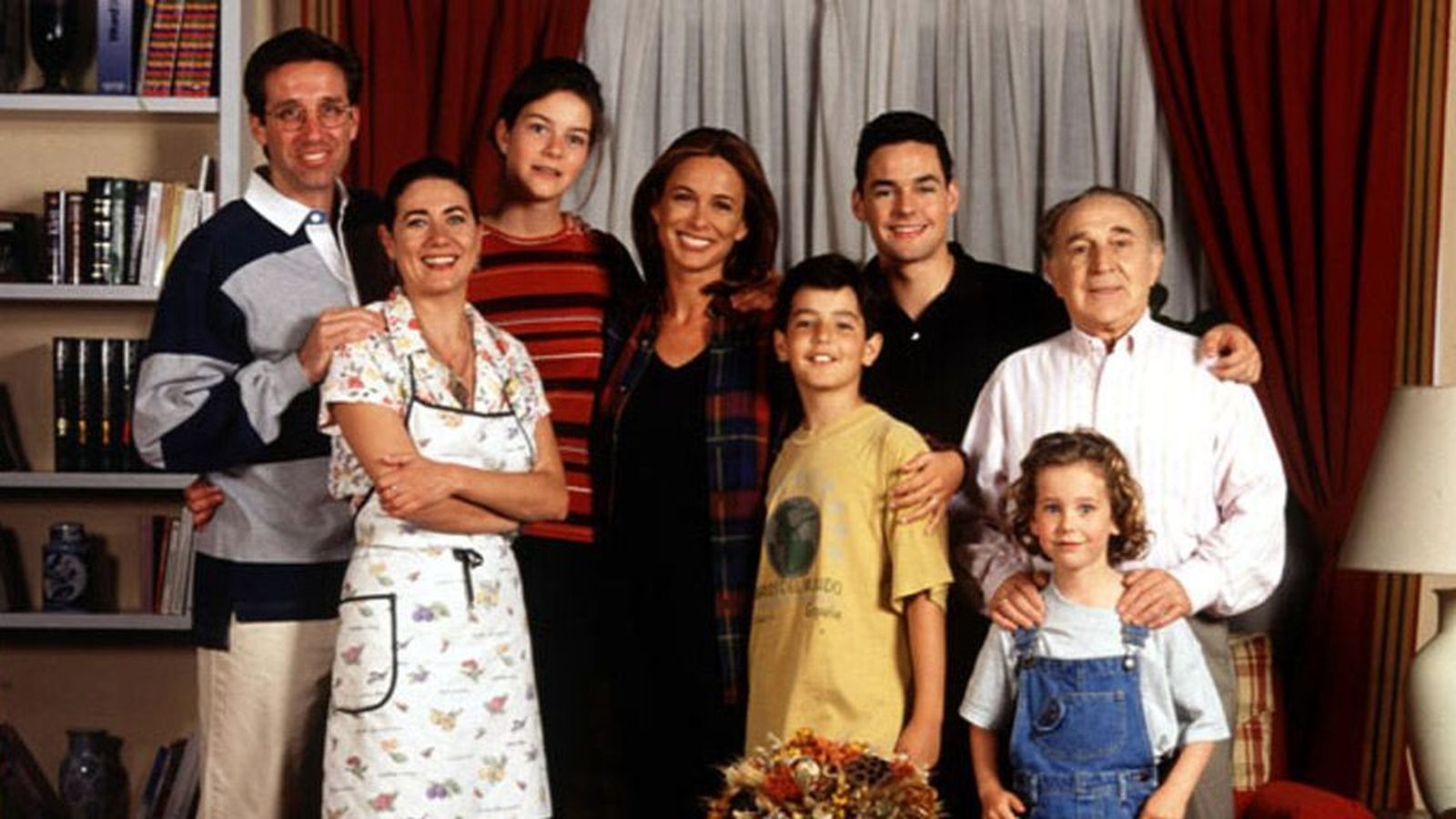 Nacho Martín (Emilio Aragón) y su familia numerosa en la recordada ‘Médico de familia’.