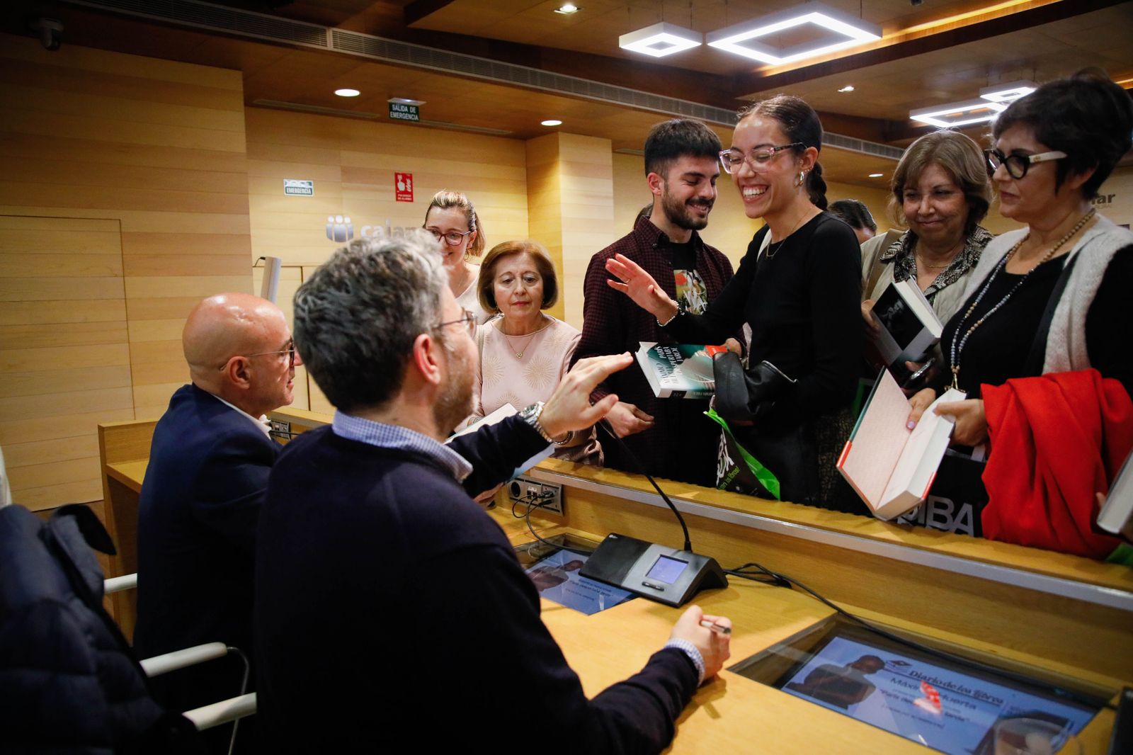 ¿Has estado en la presentación del libro de Máximo Huerta? Entra en la galería y buscate