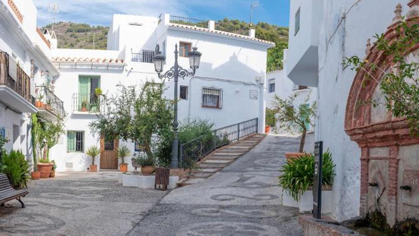 Una de las calles de Frigiliana. Una de las calles de Frigiliana.