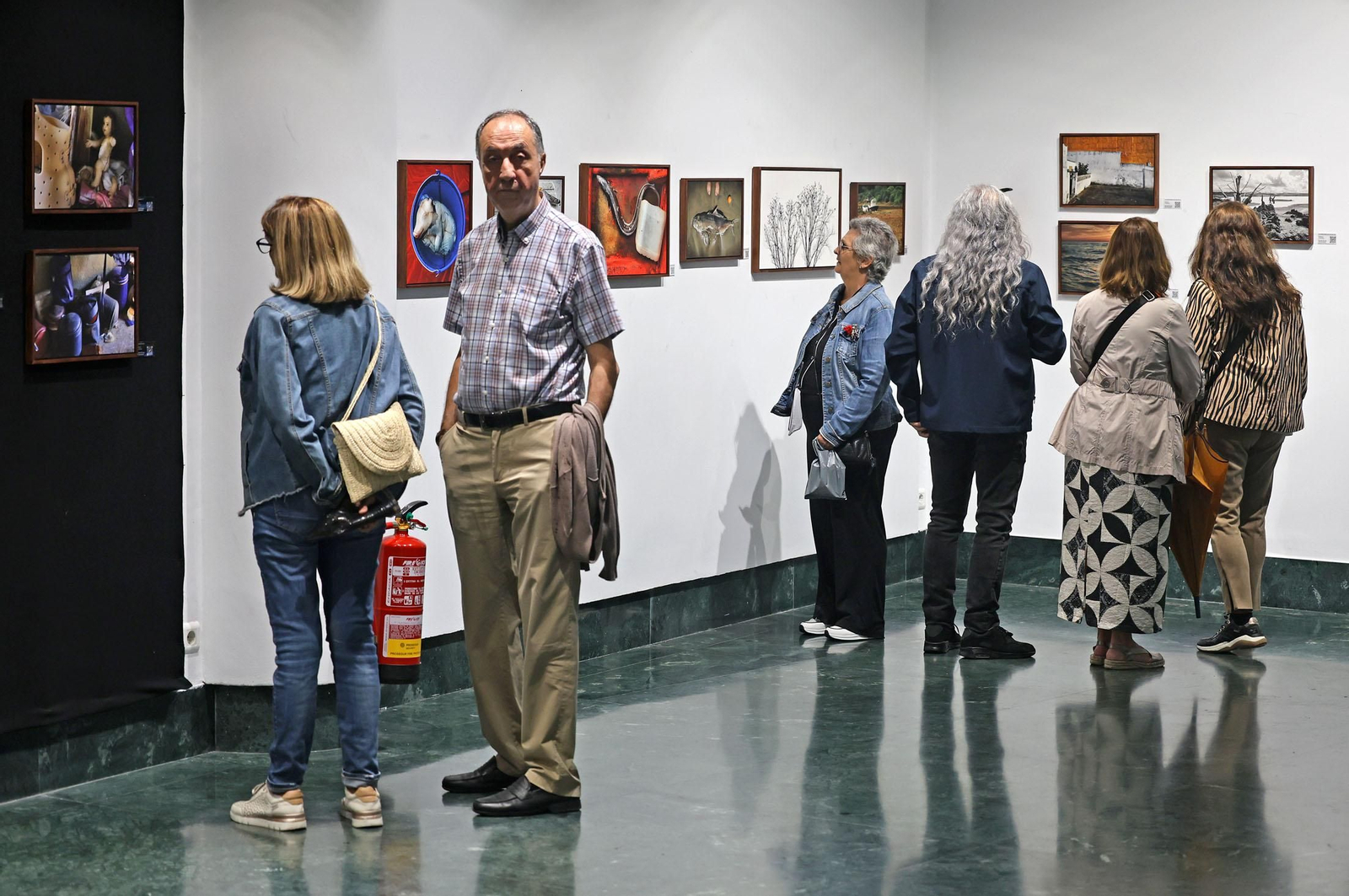 Imágenes de la exposición fotográfica 'Ítems de dudable belleza' del fotógrafo Rafael E.Cárdenas